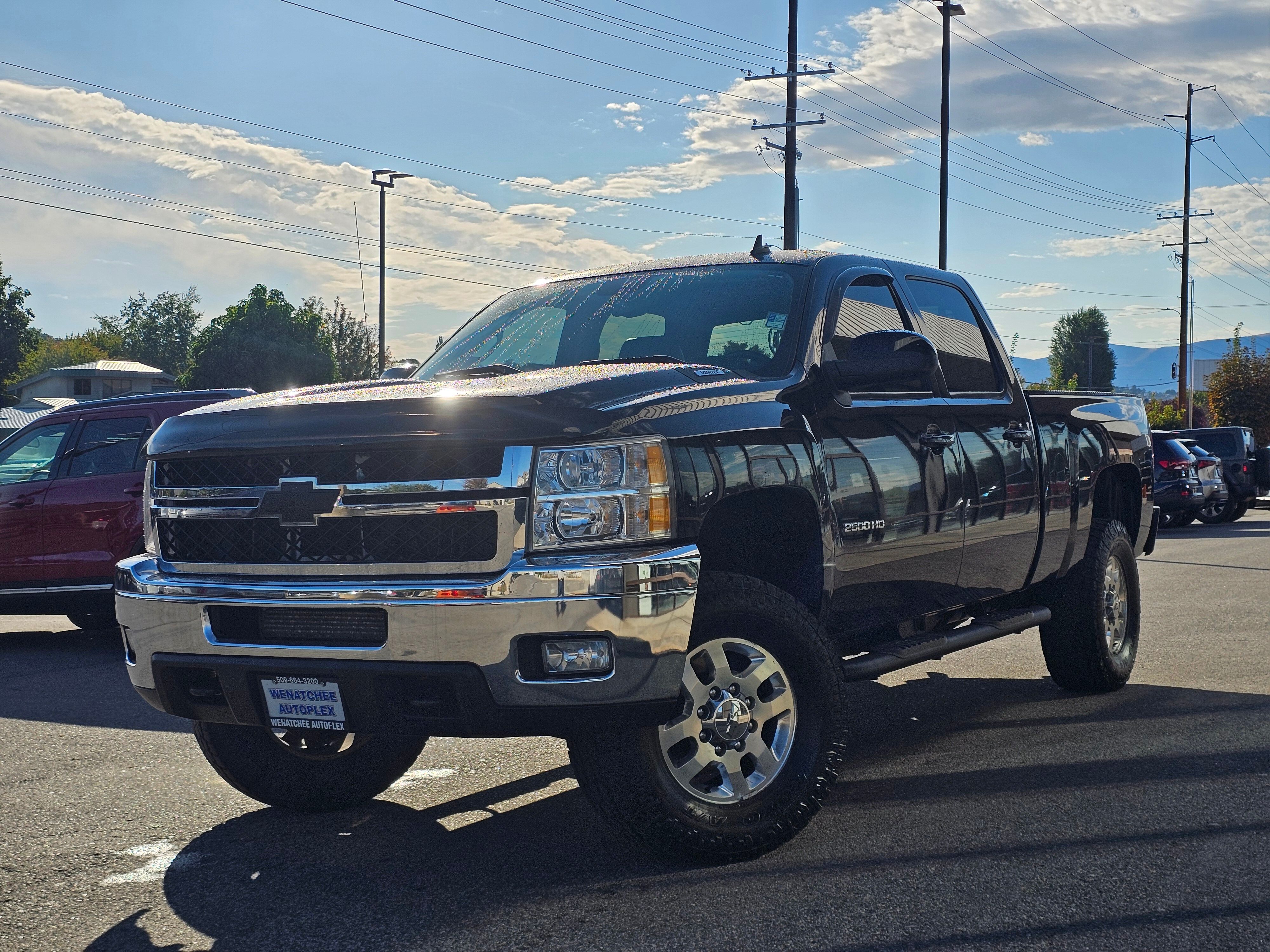Black 2012 Chevrolet Silverado 2500HD Pickup Truck Four-Wheel Drive 6-Speed Automatic