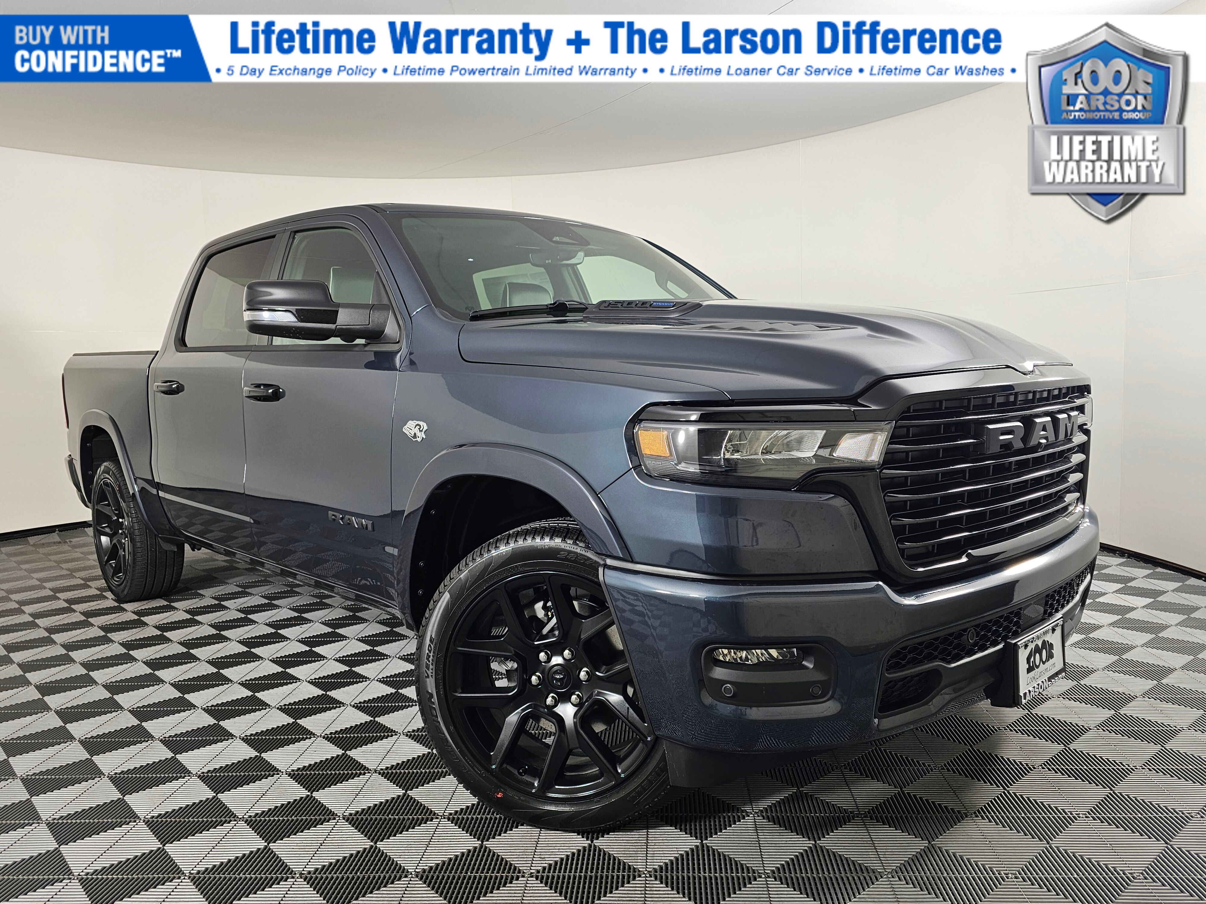 2026 RAM 1500 Laramie Crew Cab 4WD