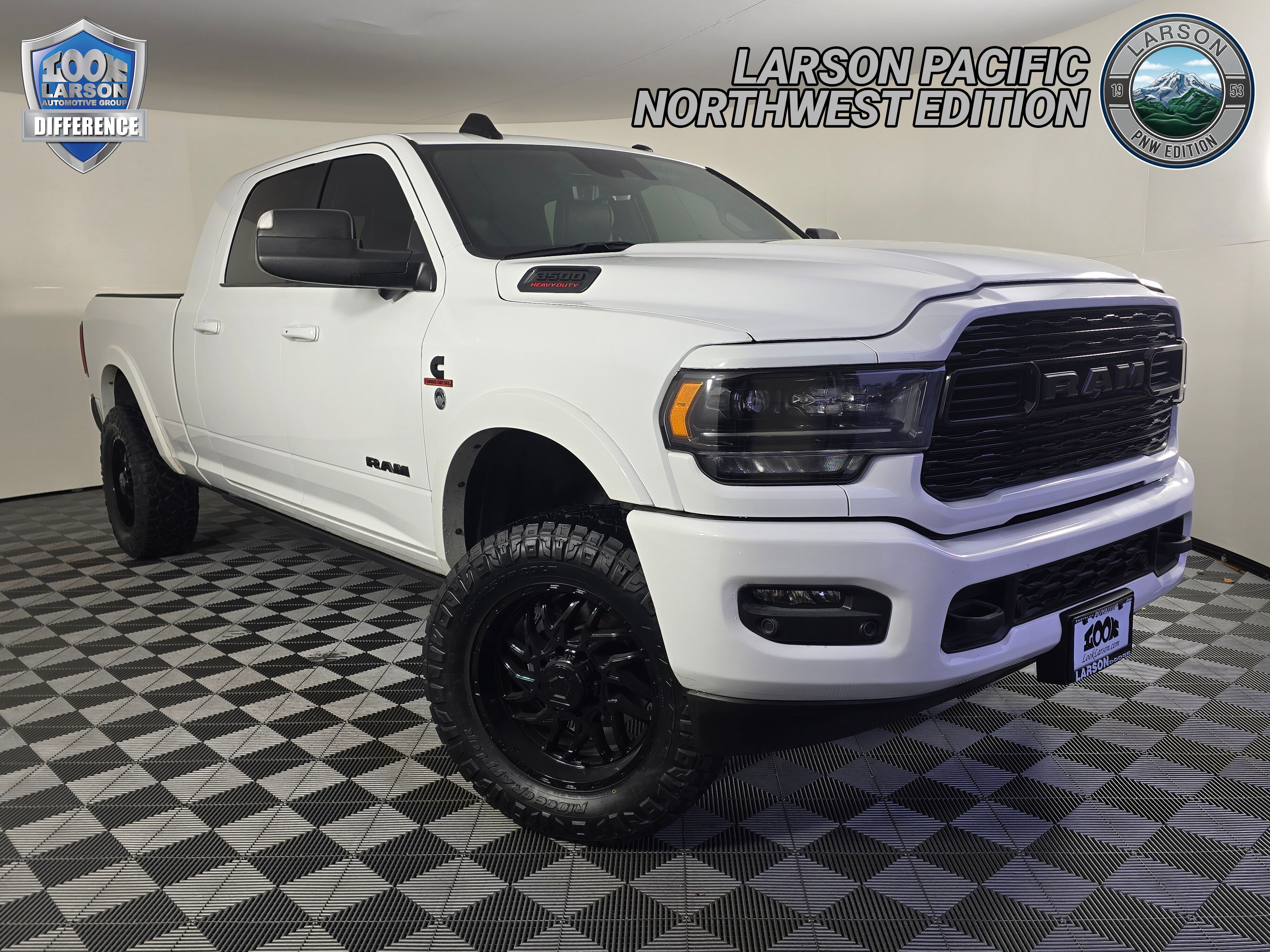 2022 RAM 3500 Limited Mega Cab 4WD