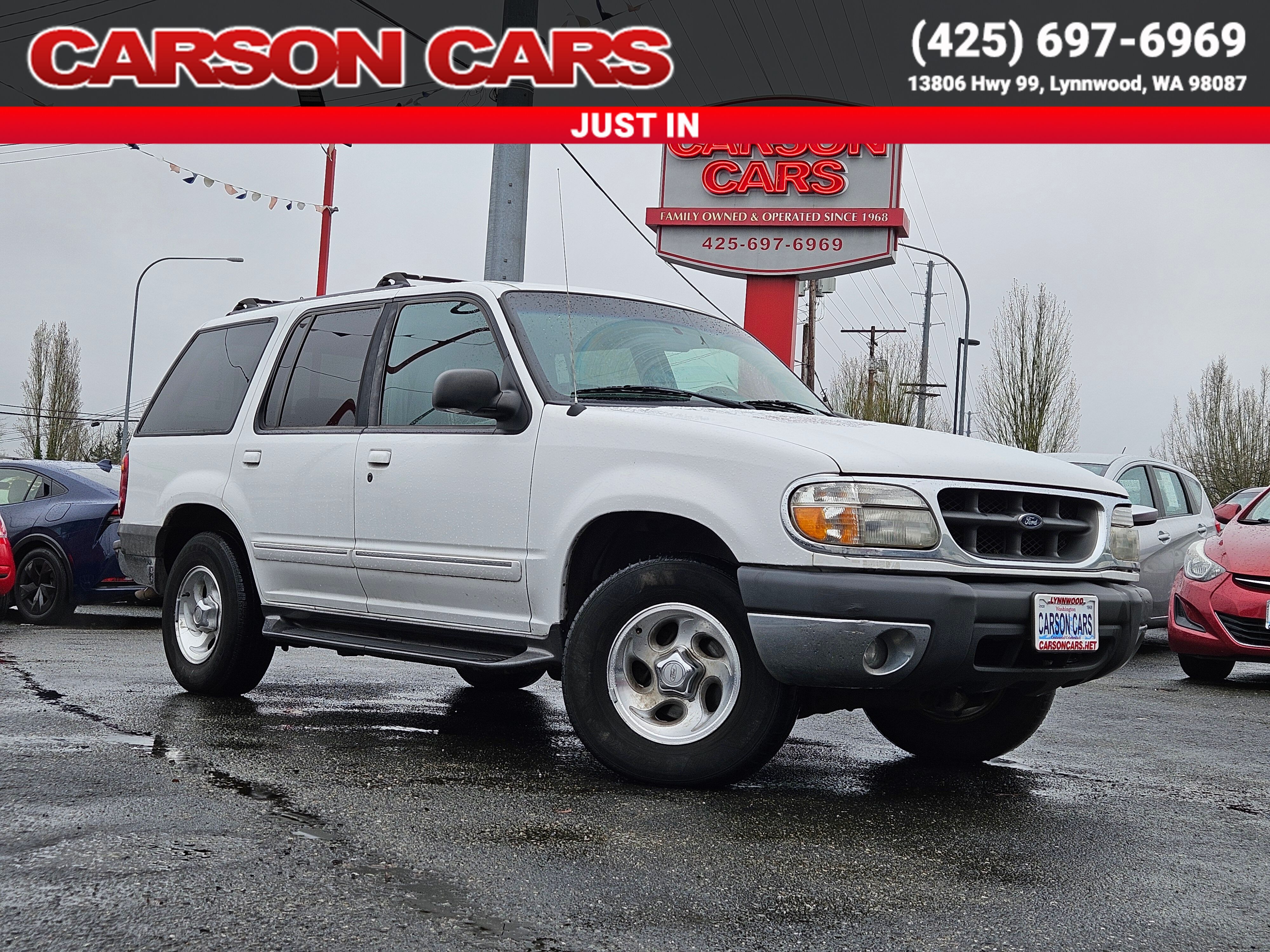 1999 Oxford White Clearcoat Metallic FORD EXPLORER for Sale In Lynnwood WA - Everett WA - Seattle WA at Carson Cars Stock 36345 VIN 1FMZU34E6XZB67497
