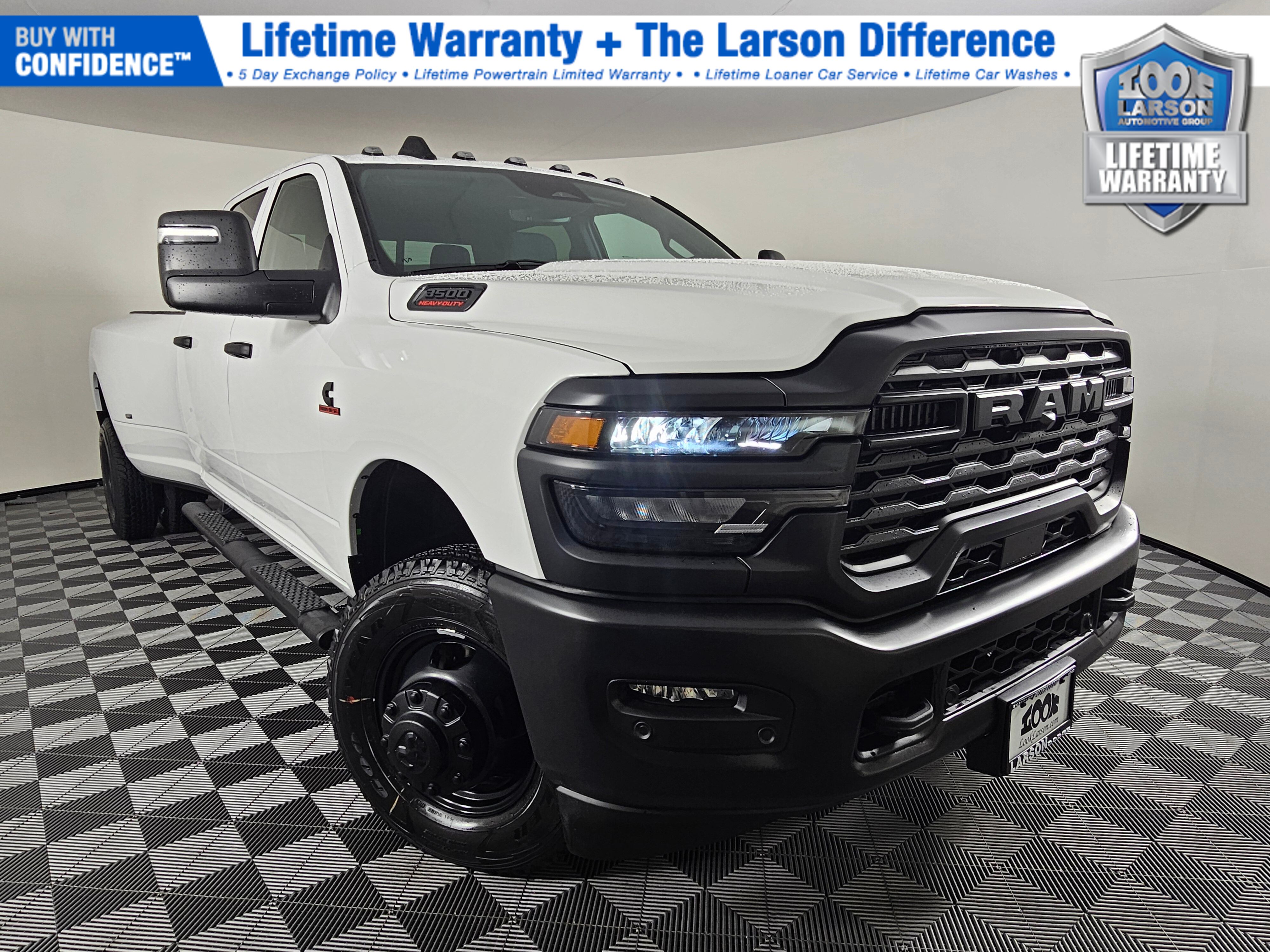 2026 RAM 3500 Tradesman Crew Cab LB DRW 4WD