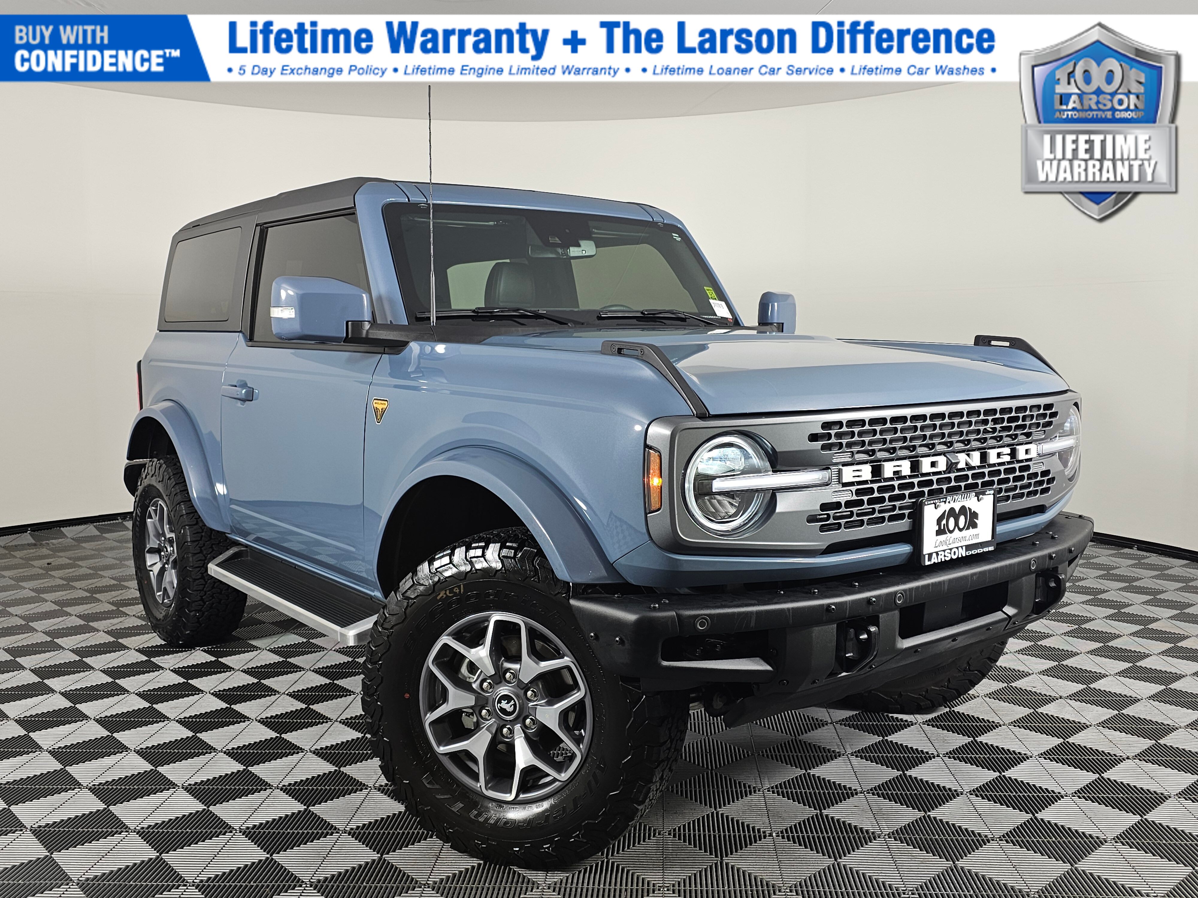Blue (Azure Gray Metallic Tri-Coat) 2024 Ford Bronco Badlands 2-Door 4WD SUV / Crossover Four-Wheel Drive Automatic