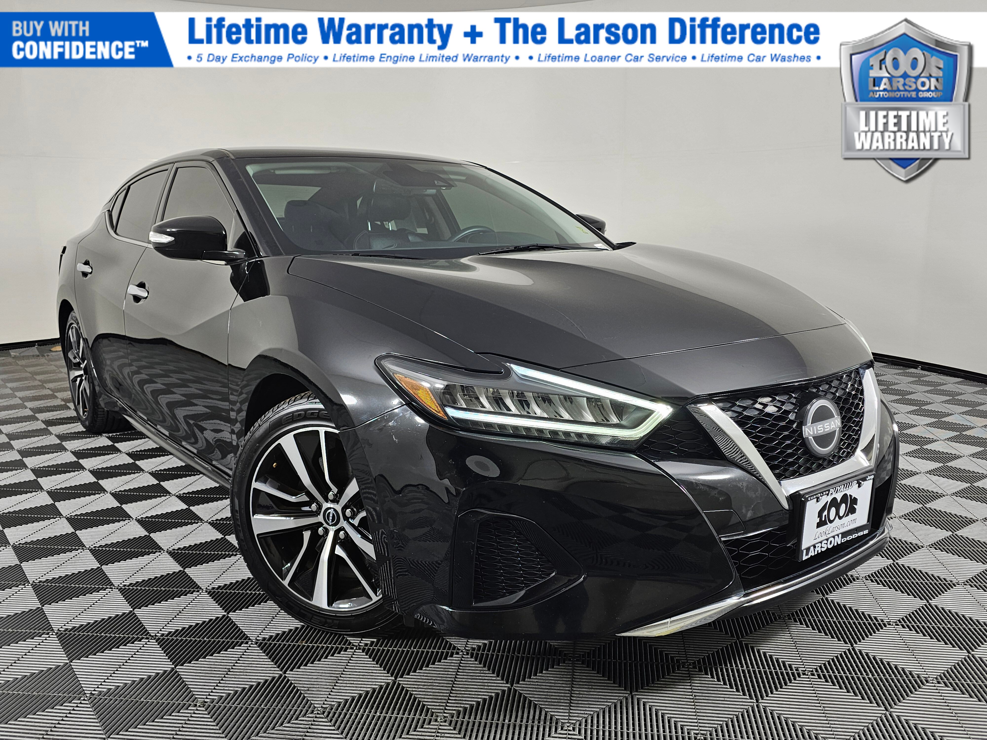 Super Black 2023 Nissan Maxima SV FWD Sedan Front-Wheel Drive Continuously Variable Transmission