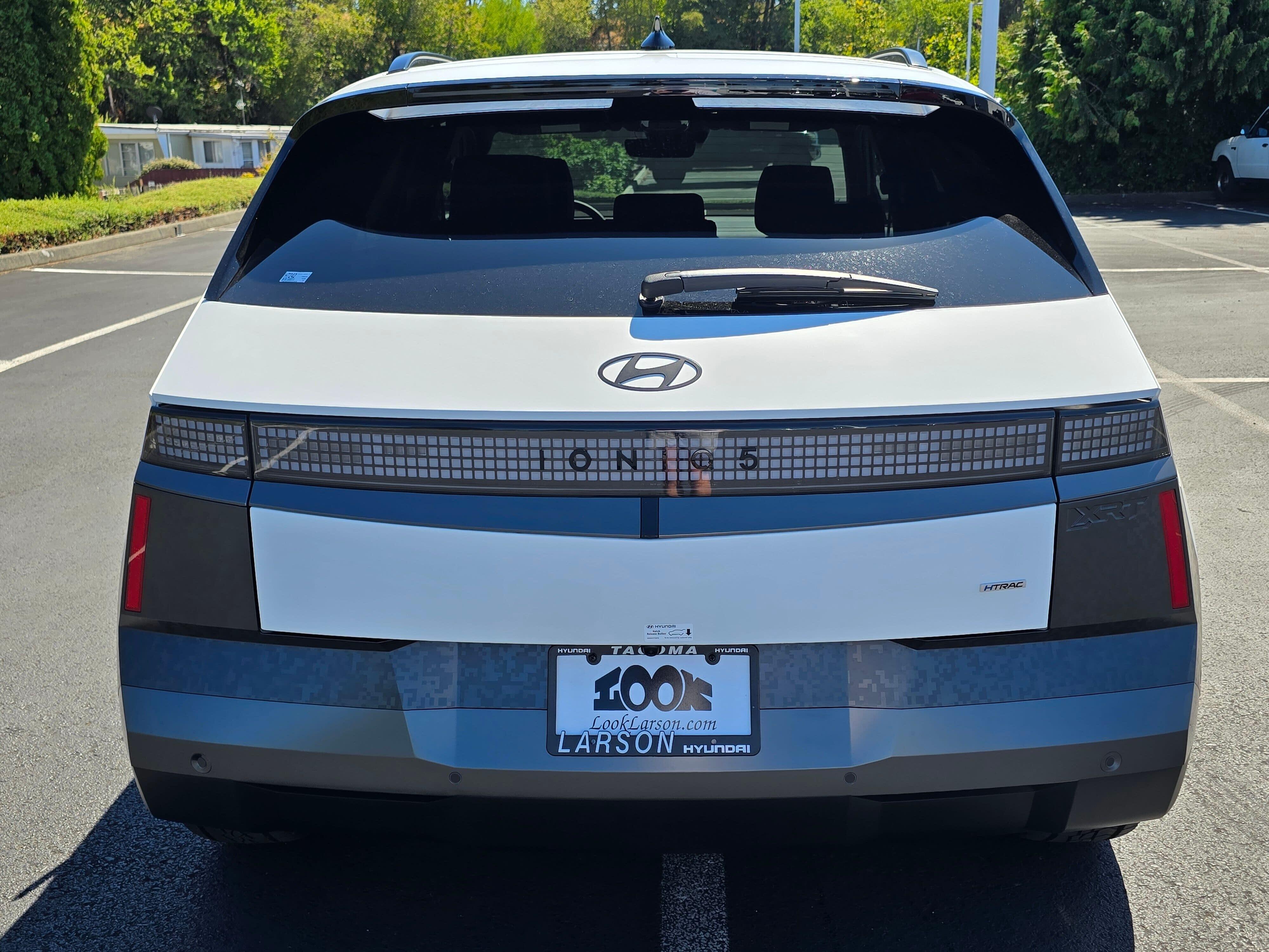 View vehicle photo 5