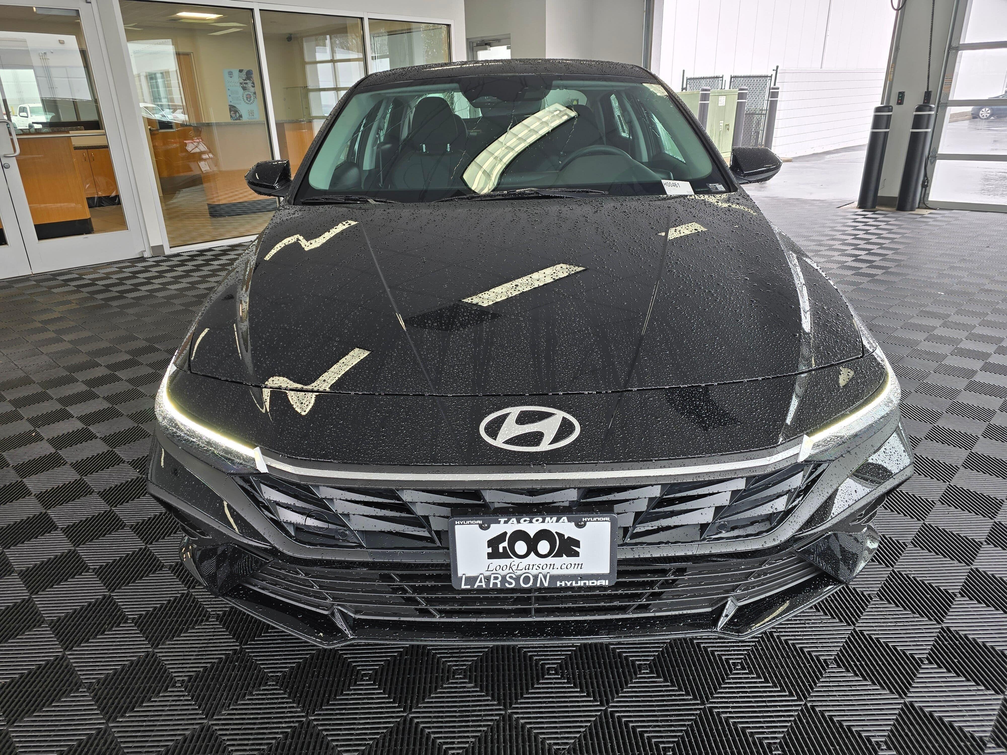 View vehicle photo 6