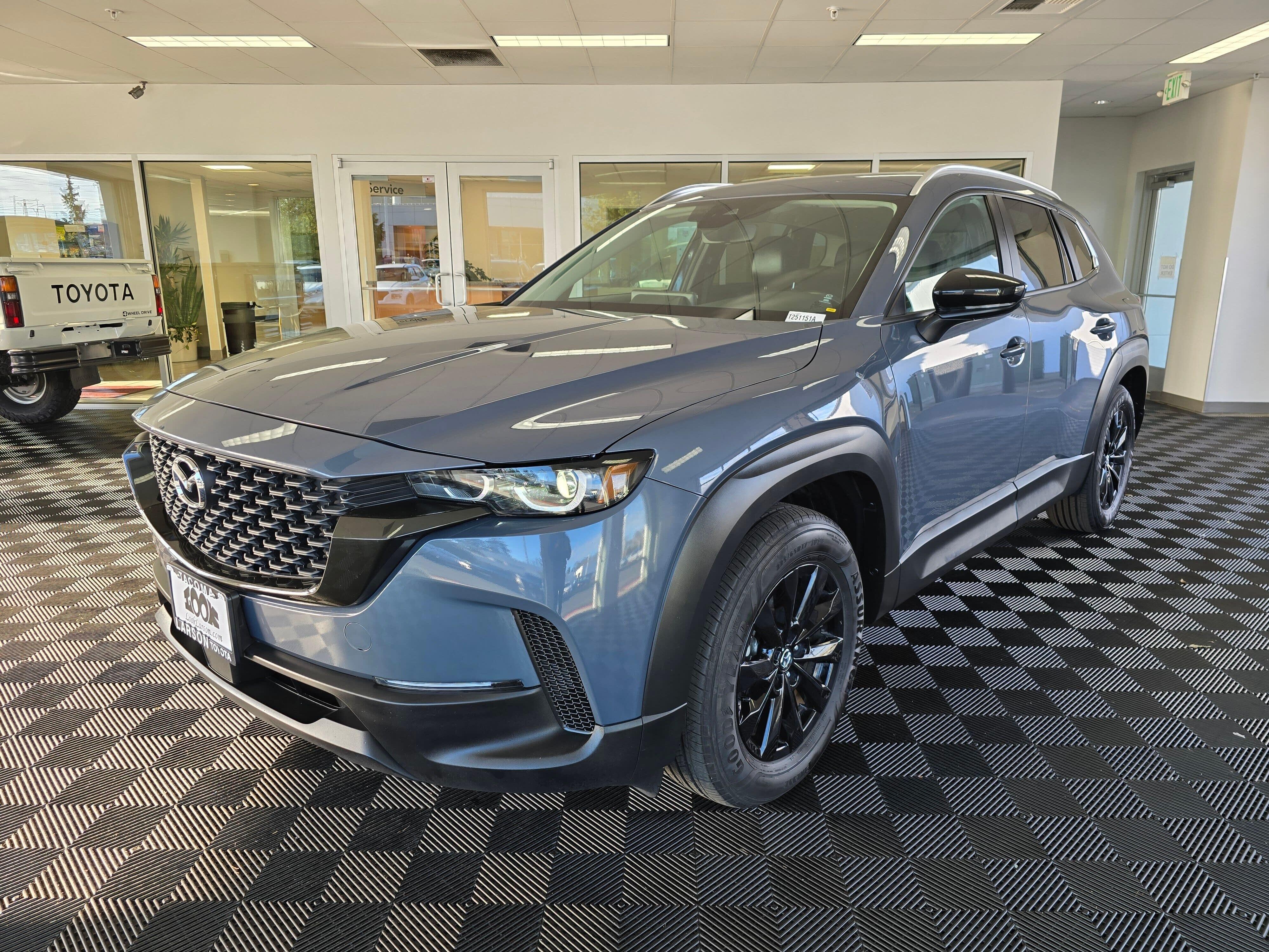 View vehicle photo 7