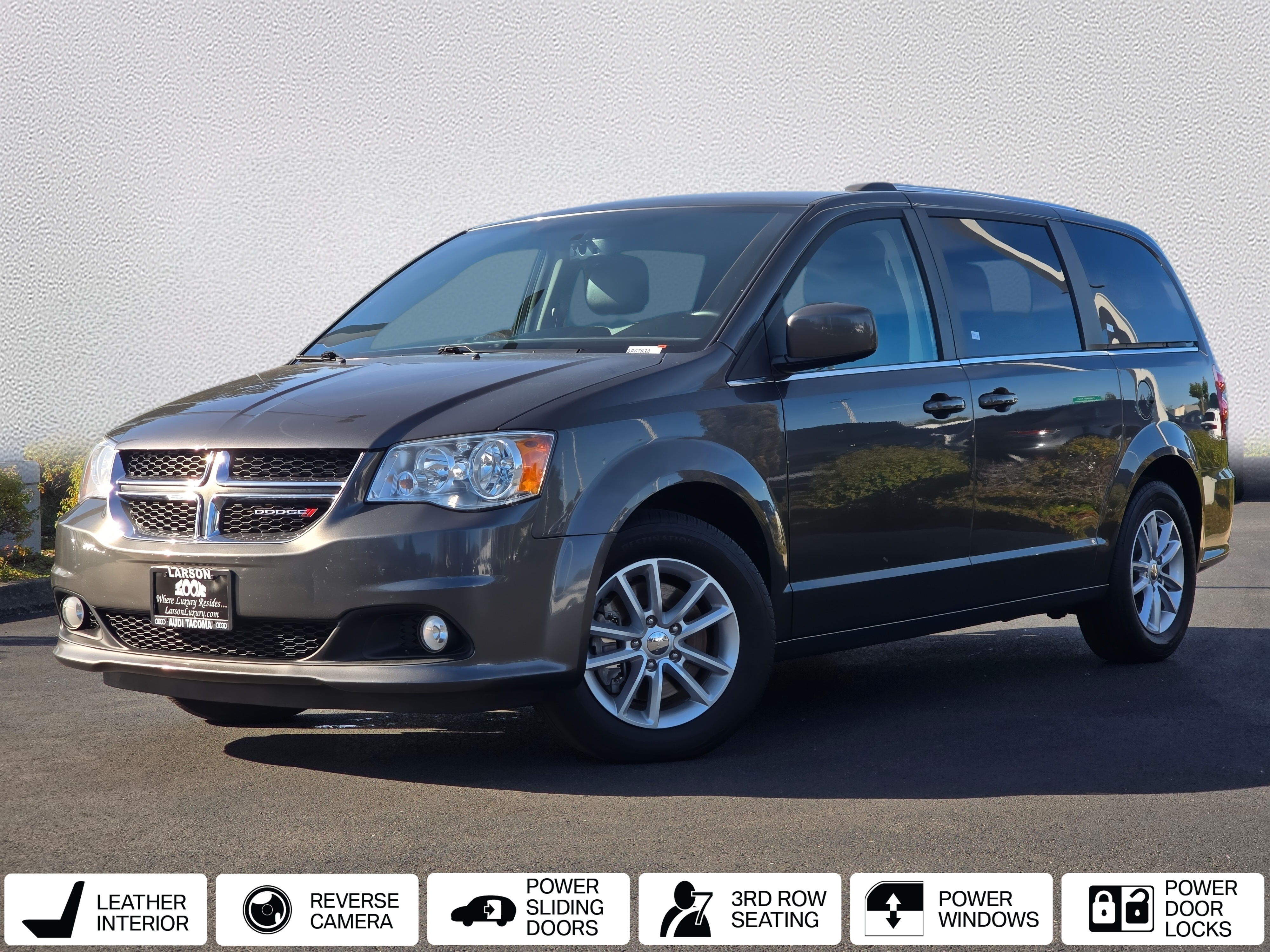 Gray (Granite Crystal Metallic Clearcoat) 2018 Dodge Grand Caravan SXT FWD Minivan Front-Wheel Drive 6-Speed Automatic