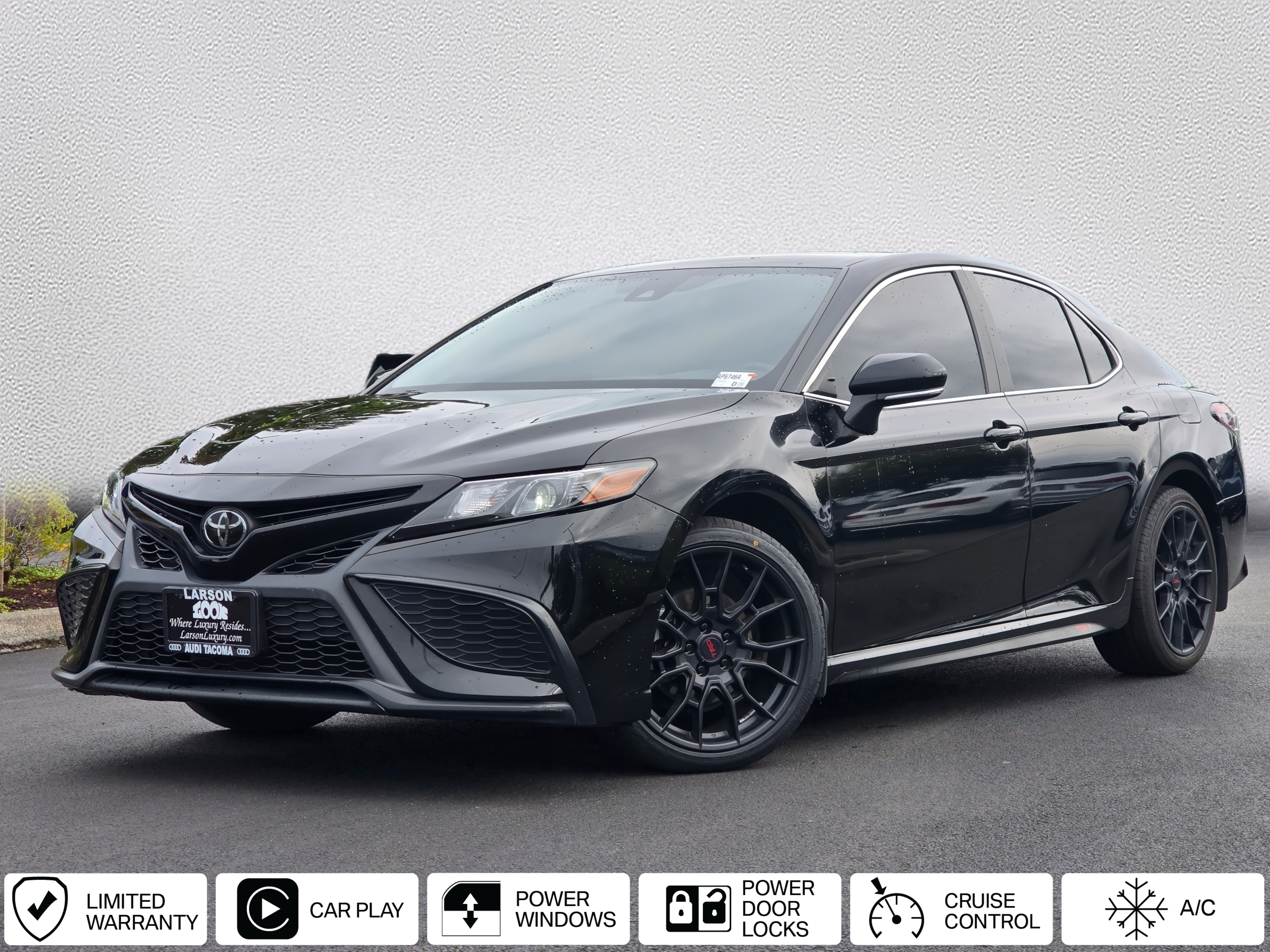 Midnight Black Metallic 2022 Toyota Camry Sedan Front-Wheel Drive 8-Speed Automatic