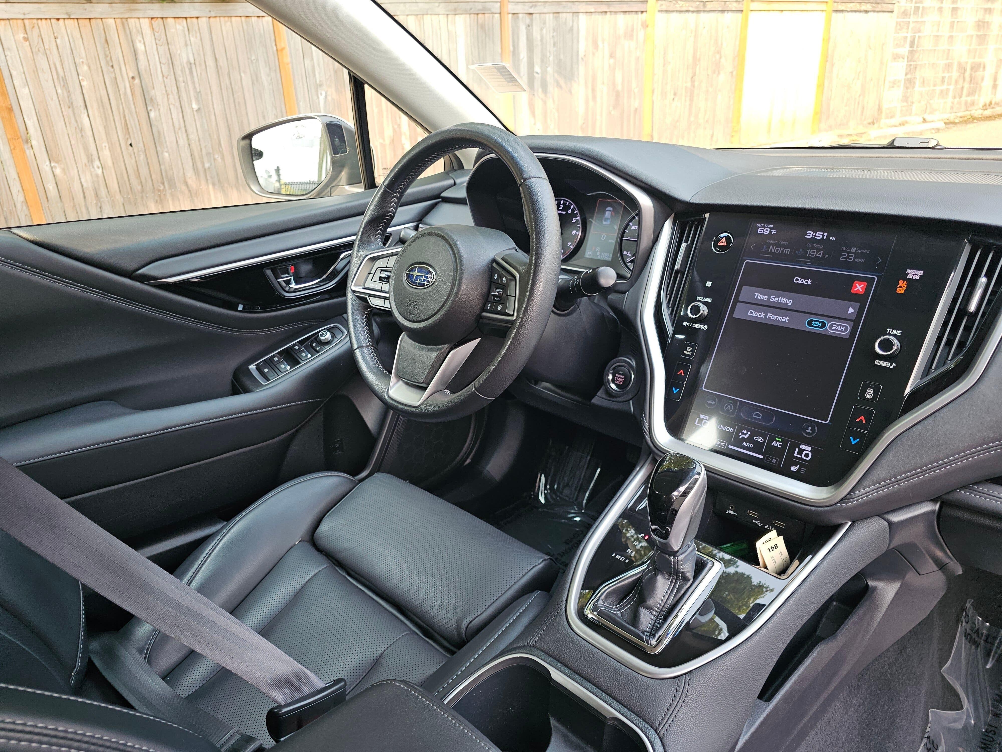 Used 2022 Crystal White Pearl Subaru Limited image 10