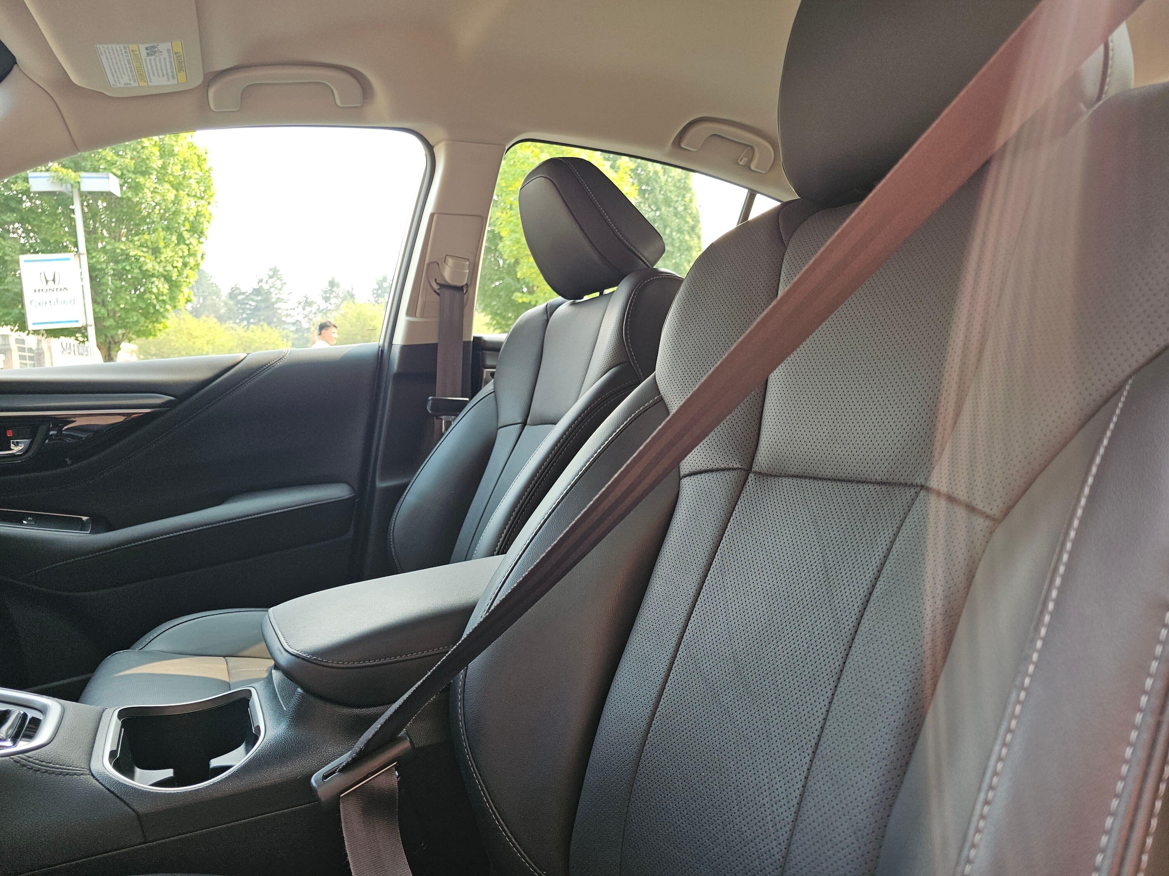 Used 2022 Crystal White Pearl Subaru Limited image 24
