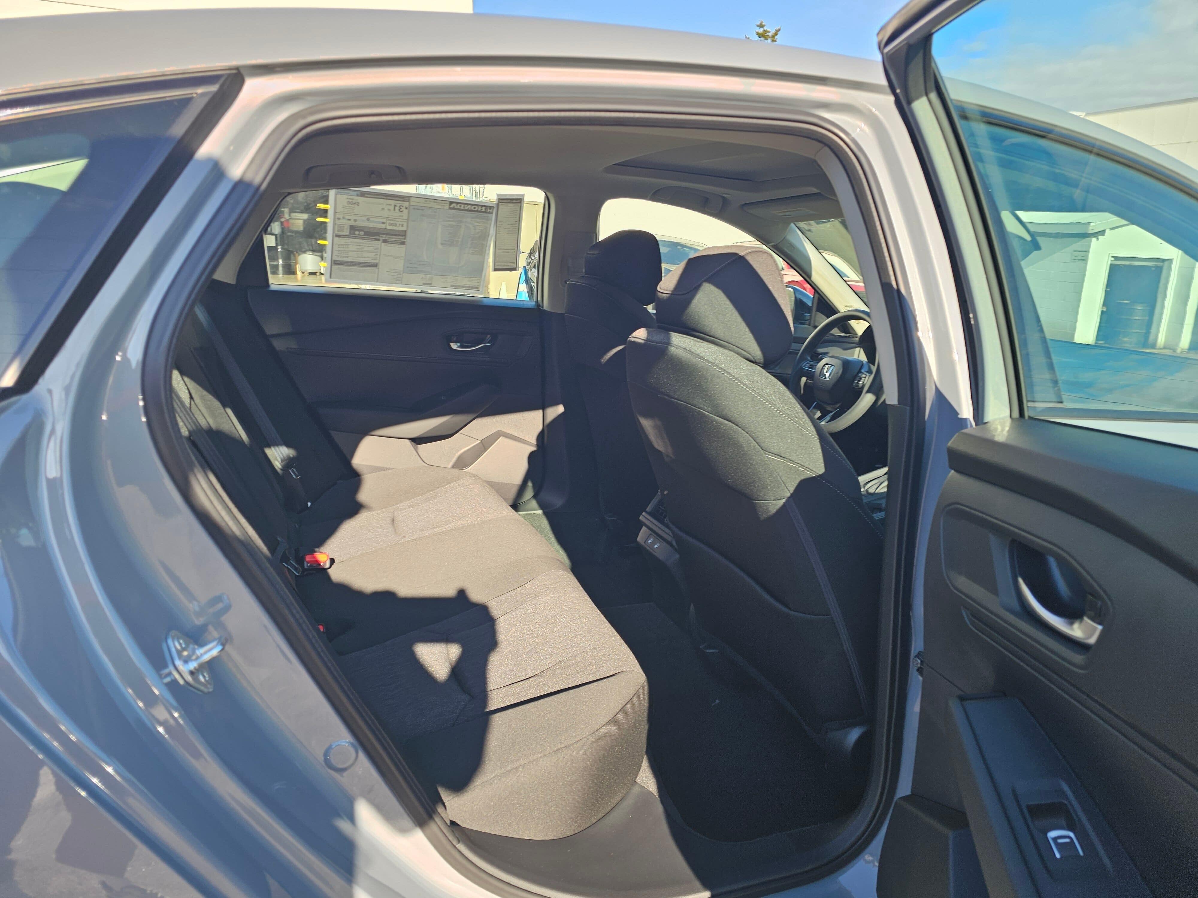 New 2026 Urban Gray Pearl Honda SE image 14