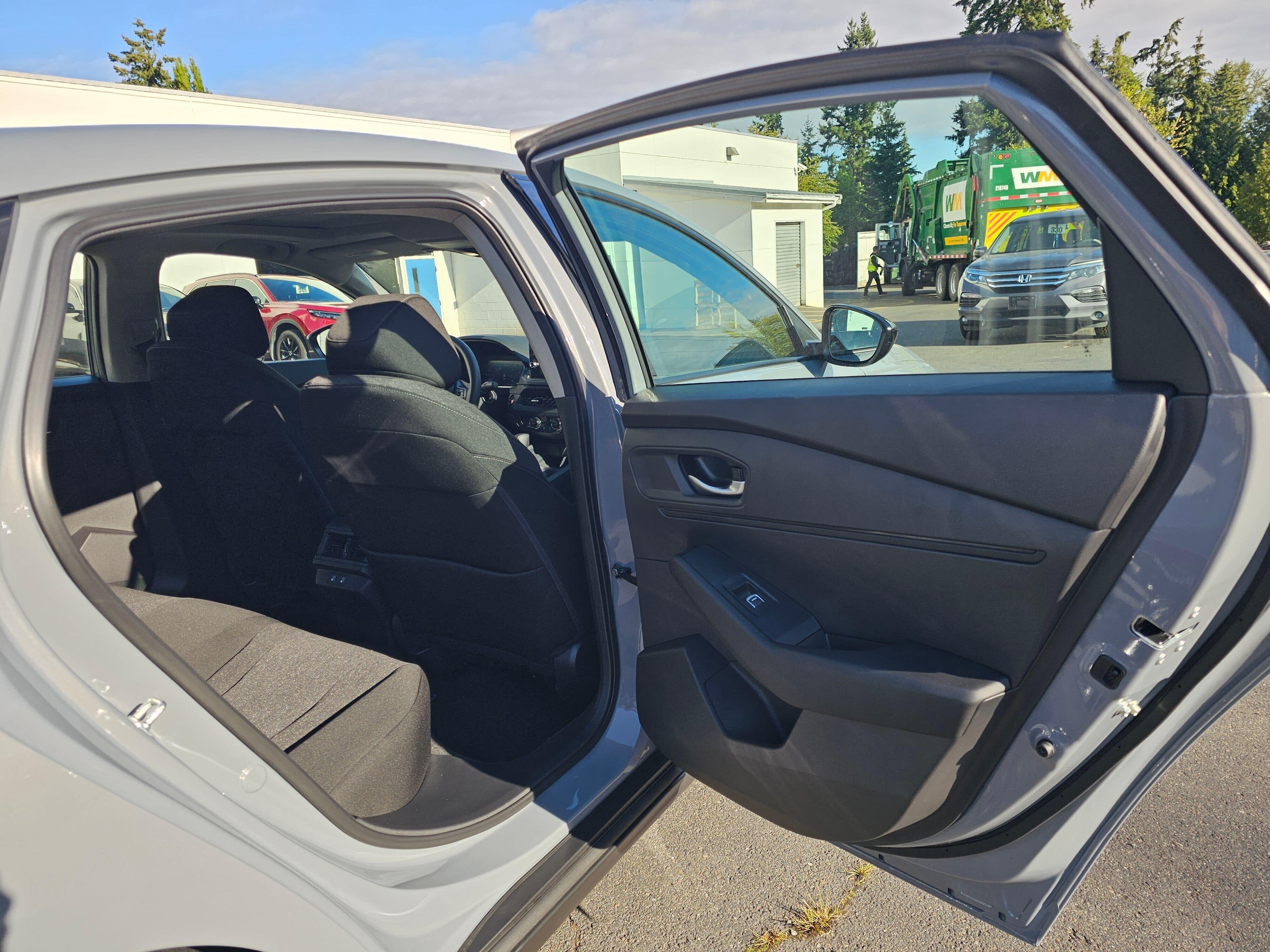 New 2026 Urban Gray Pearl Honda SE image 15