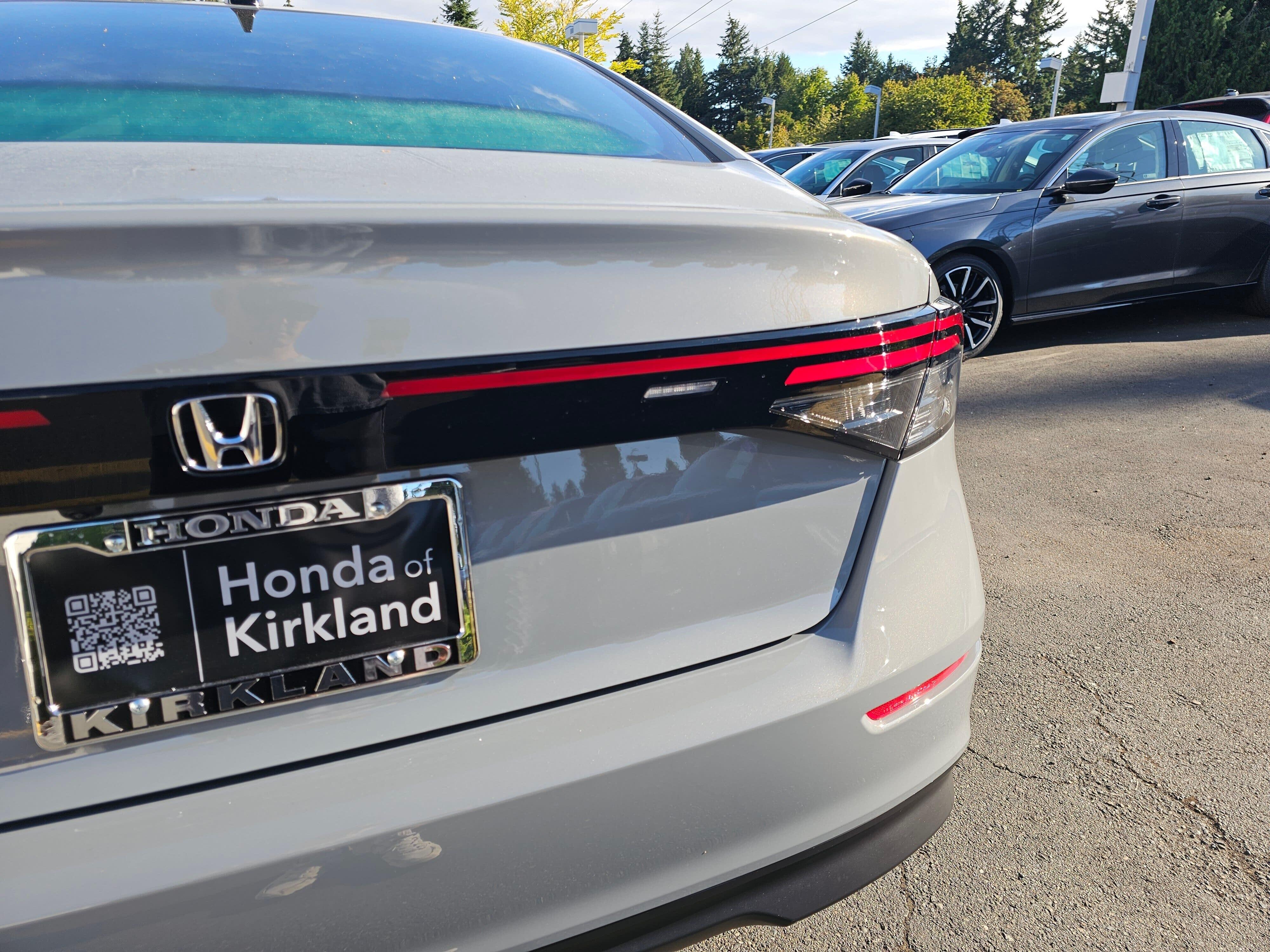 New 2026 Urban Gray Pearl Honda SE image 17
