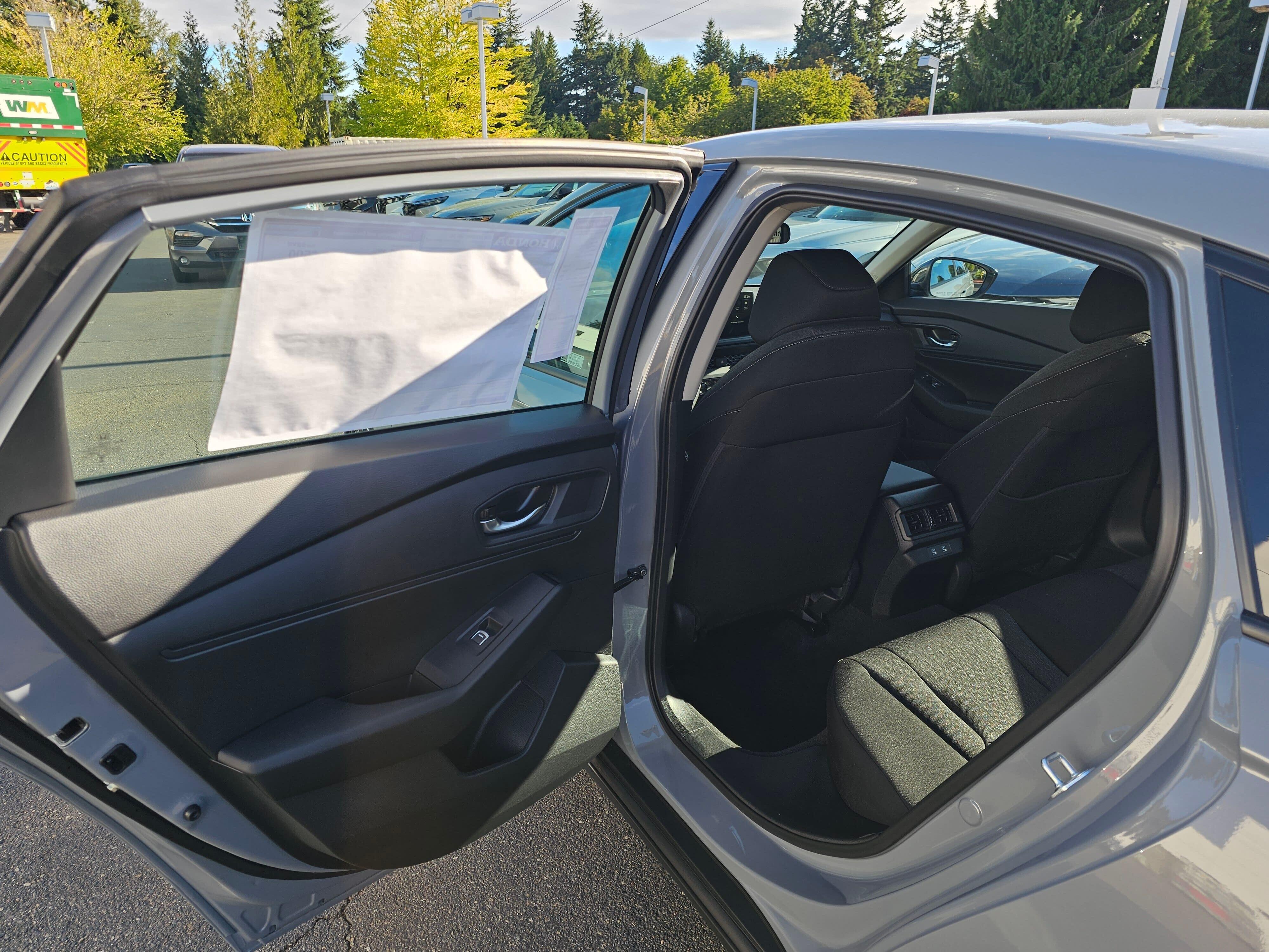 New 2026 Urban Gray Pearl Honda SE image 19