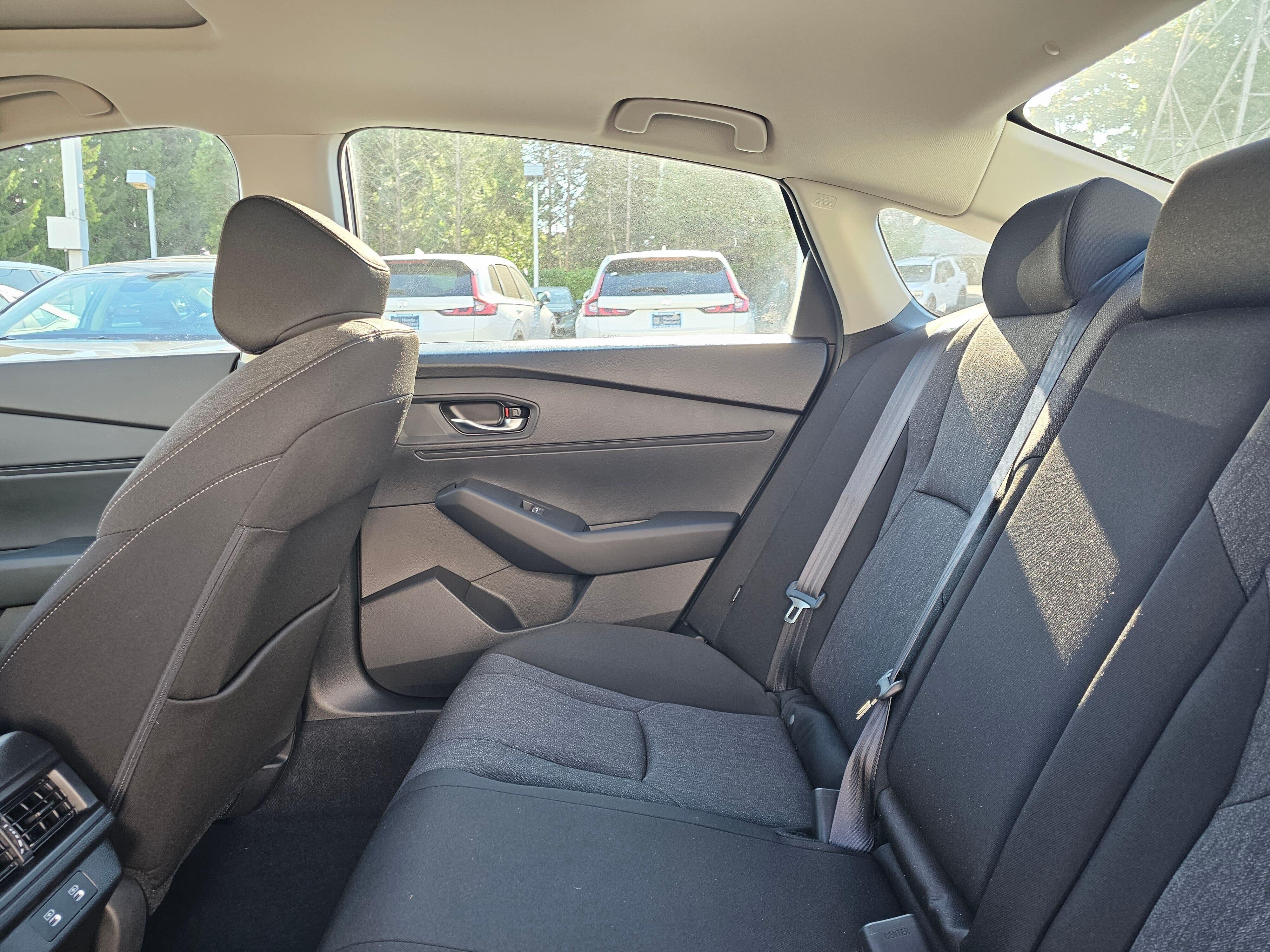 New 2026 Urban Gray Pearl Honda SE image 20