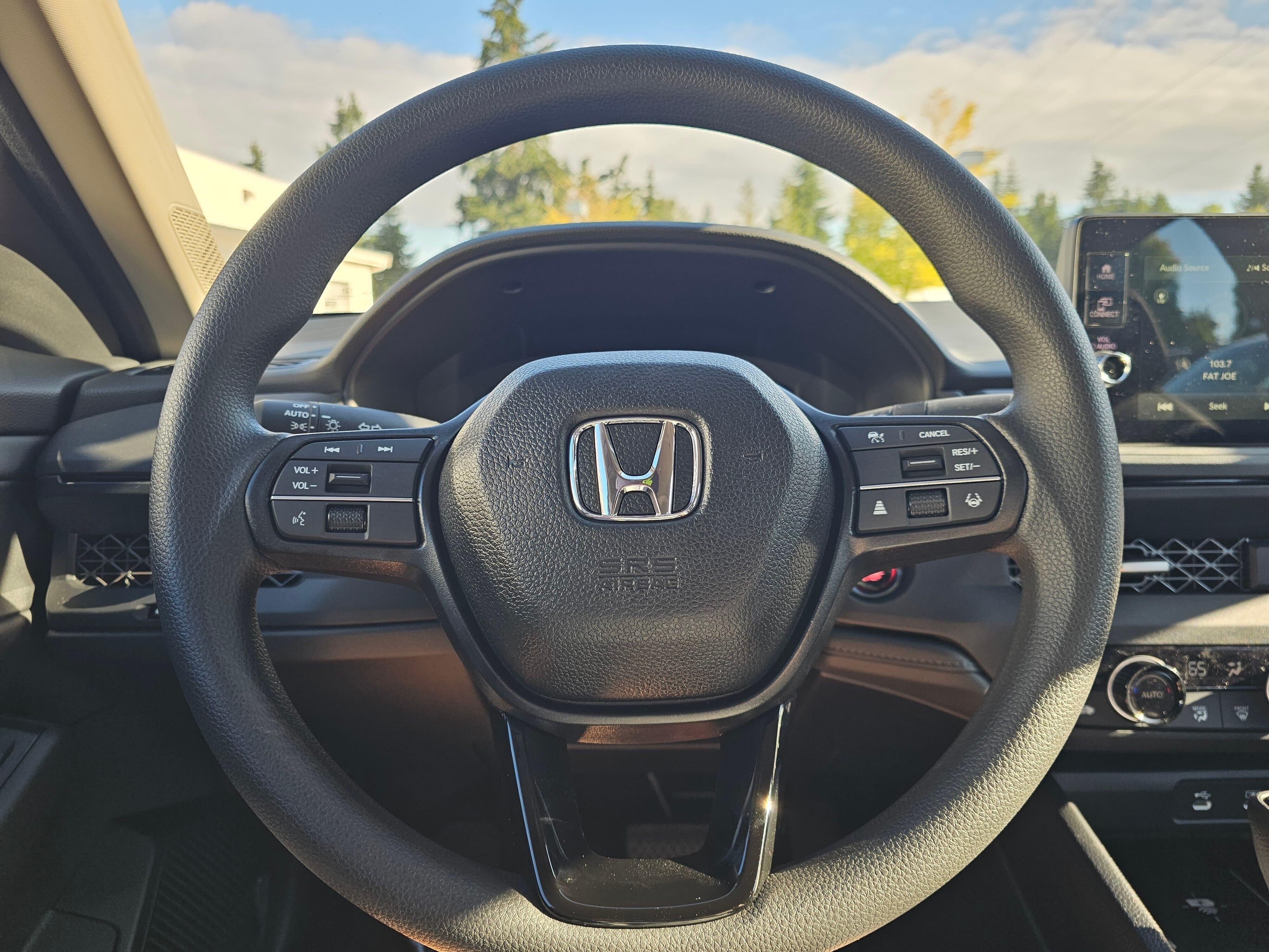 New 2026 Urban Gray Pearl Honda SE image 25