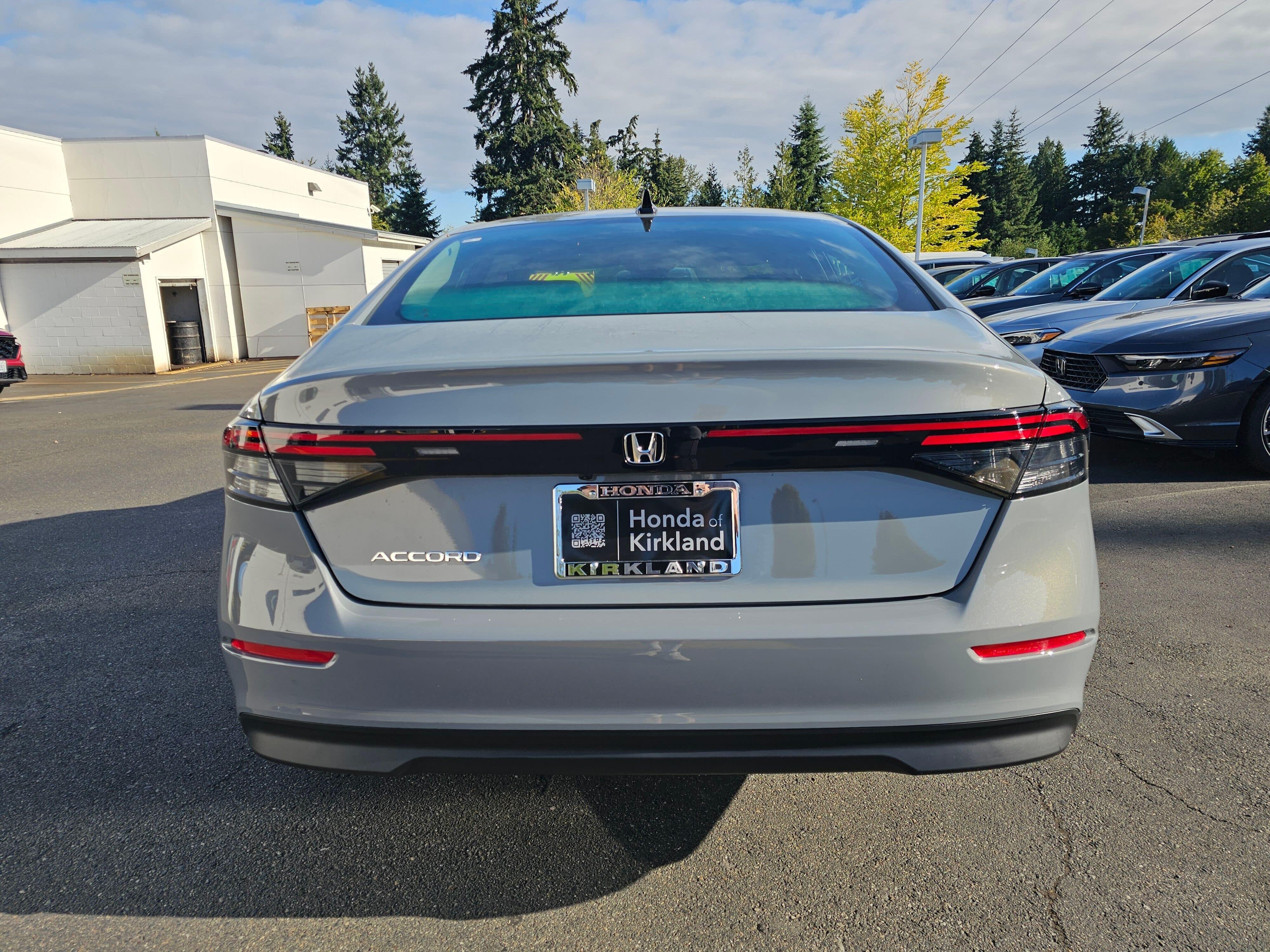 New 2026 Urban Gray Pearl Honda SE image 6