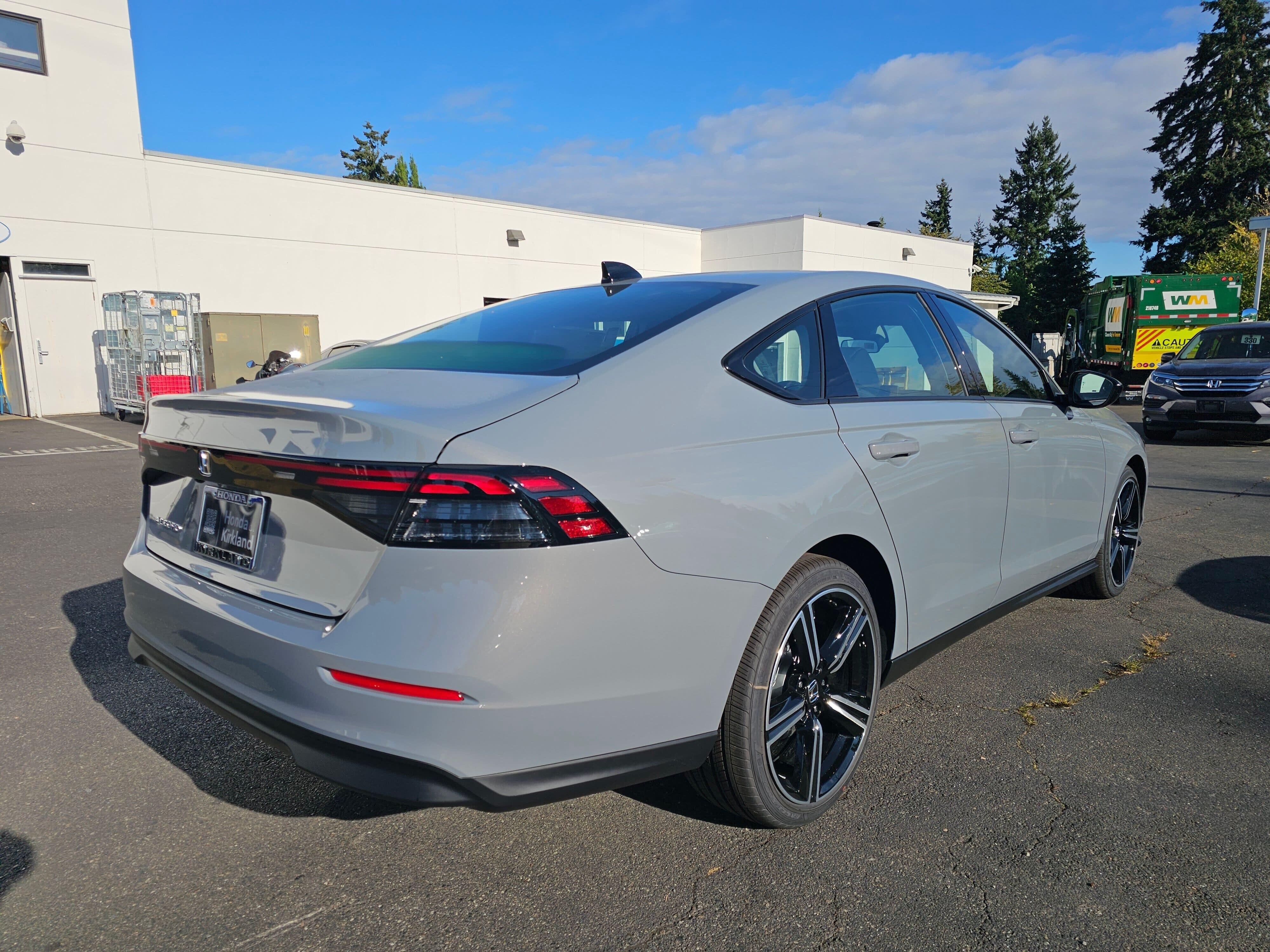 New 2026 Urban Gray Pearl Honda SE image 7