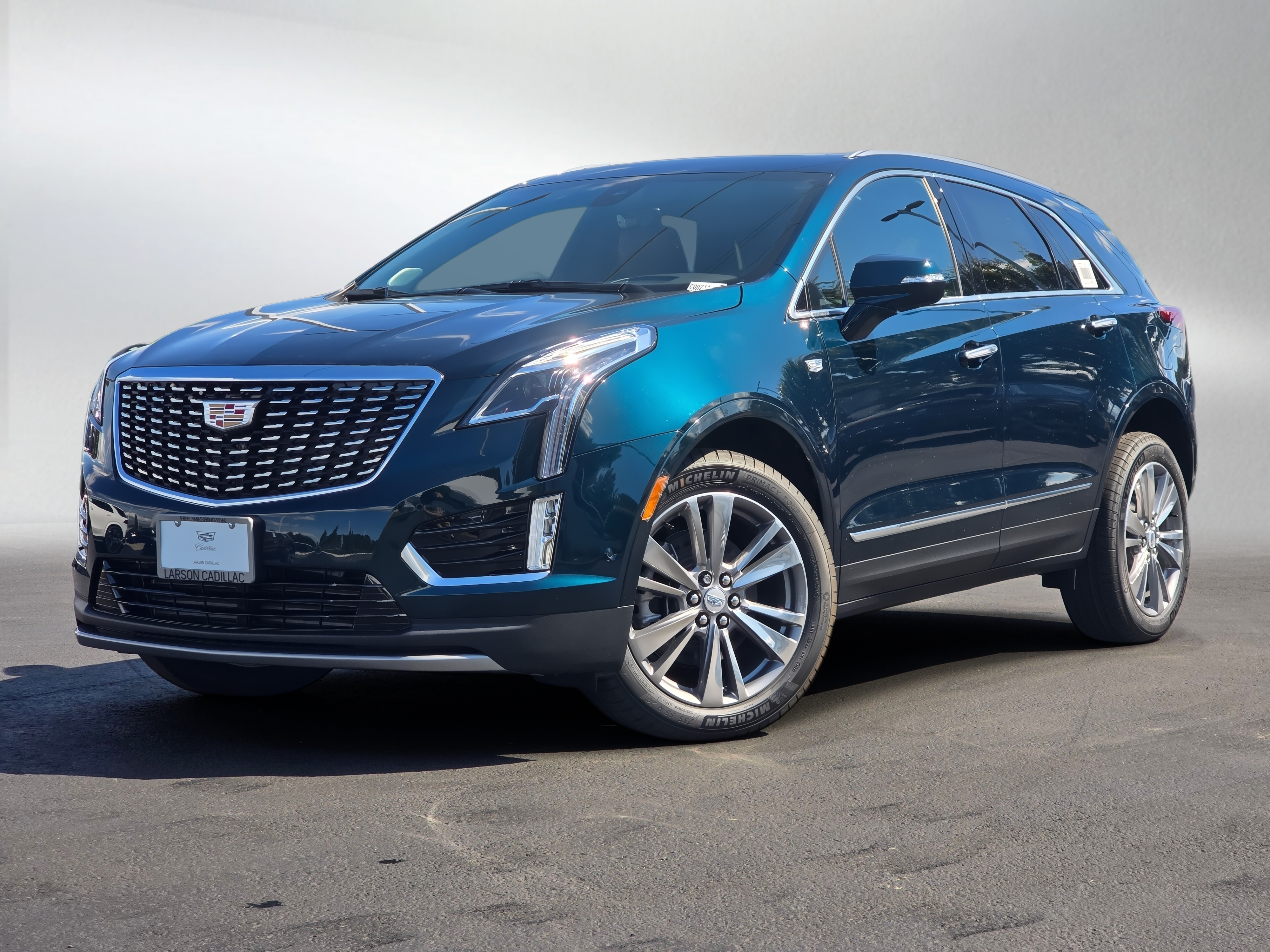 Emerald Lake Metallic 2026 Cadillac XT5 SUV / Crossover Four-Wheel Drive 9-Speed Automatic