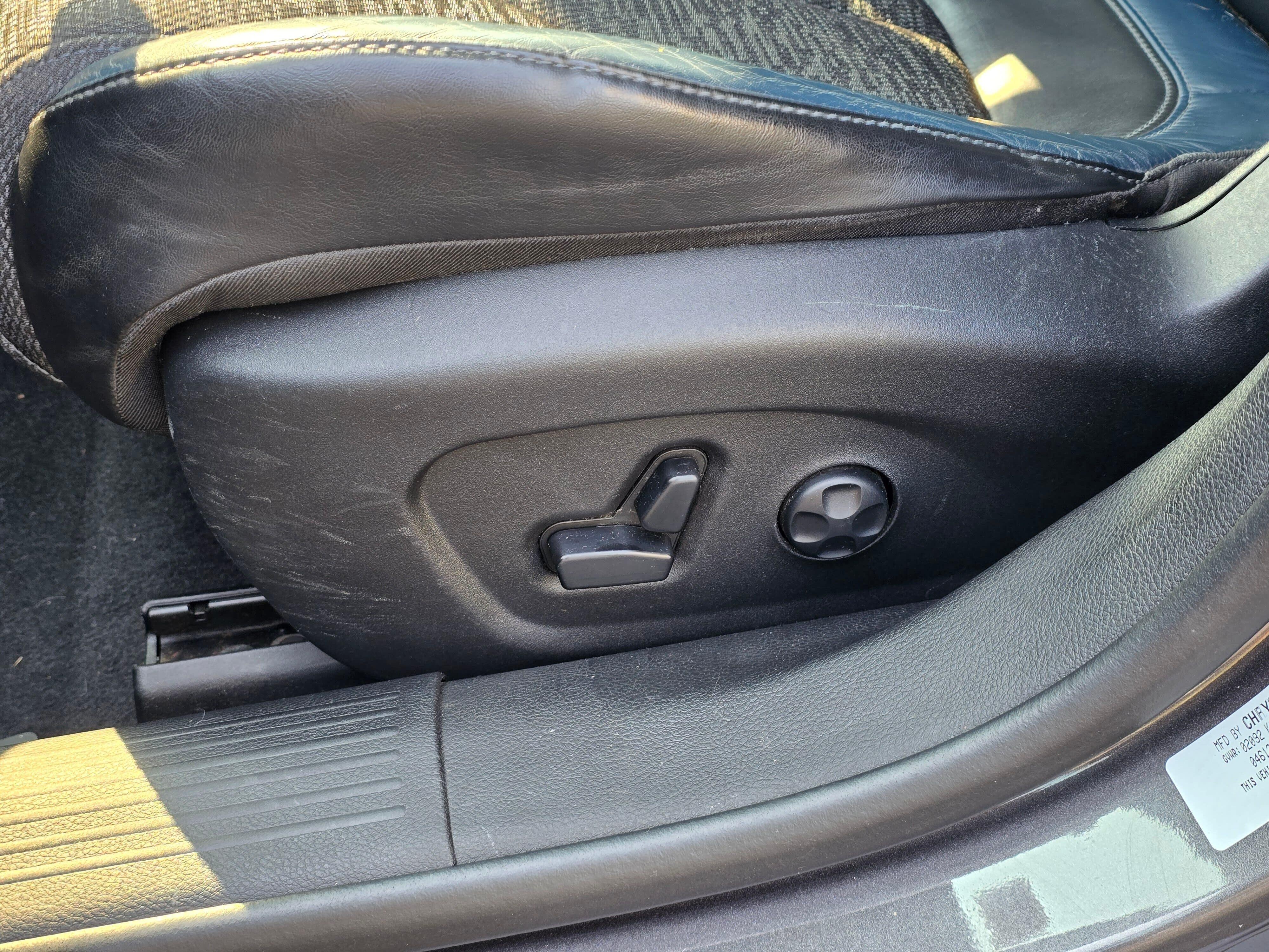 Used 2015 Crystal Metallic Chrysler S image 14