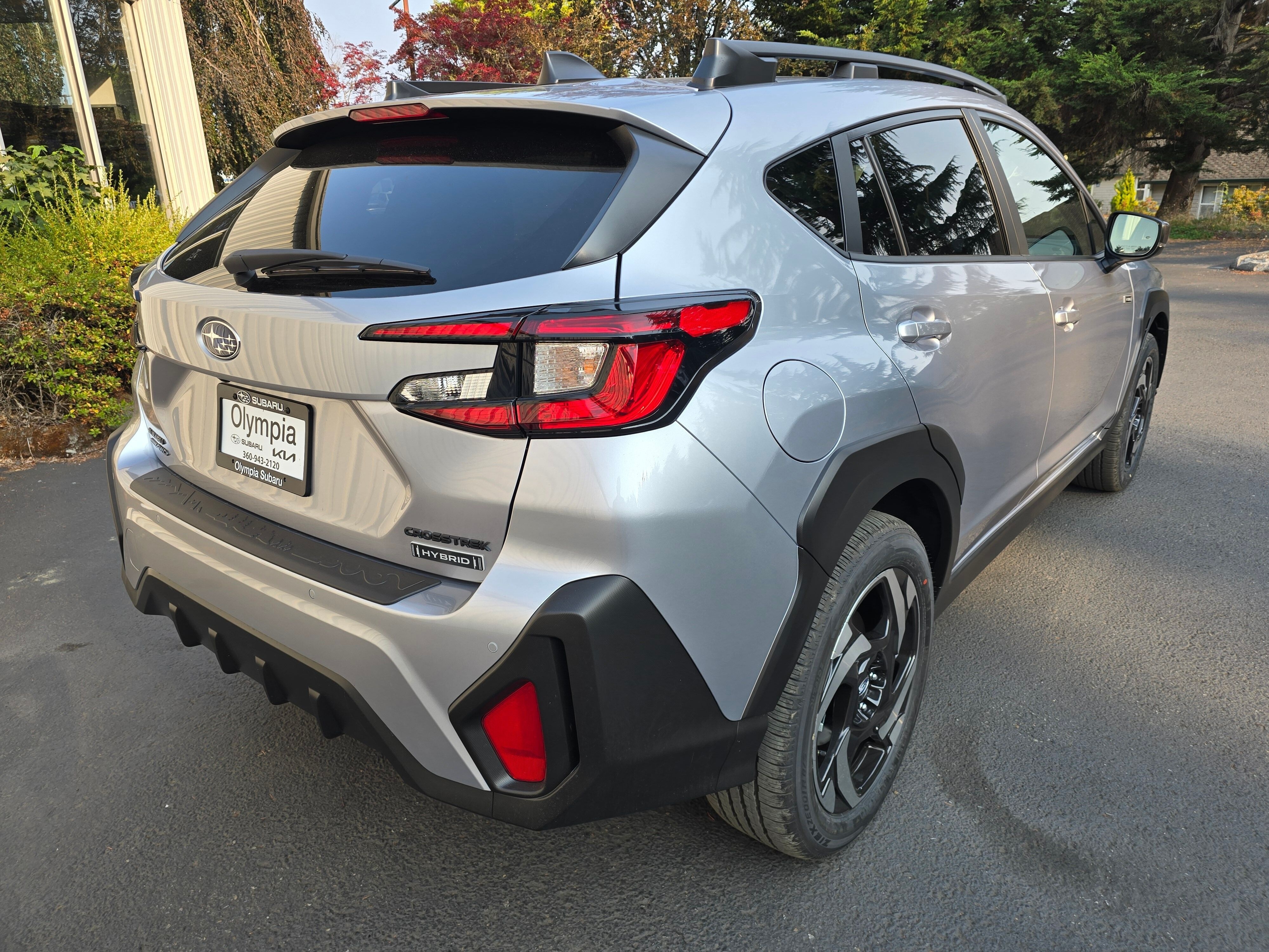 New 2026 ICE SILVER METALLIC Subaru Limited Hybrid image 4