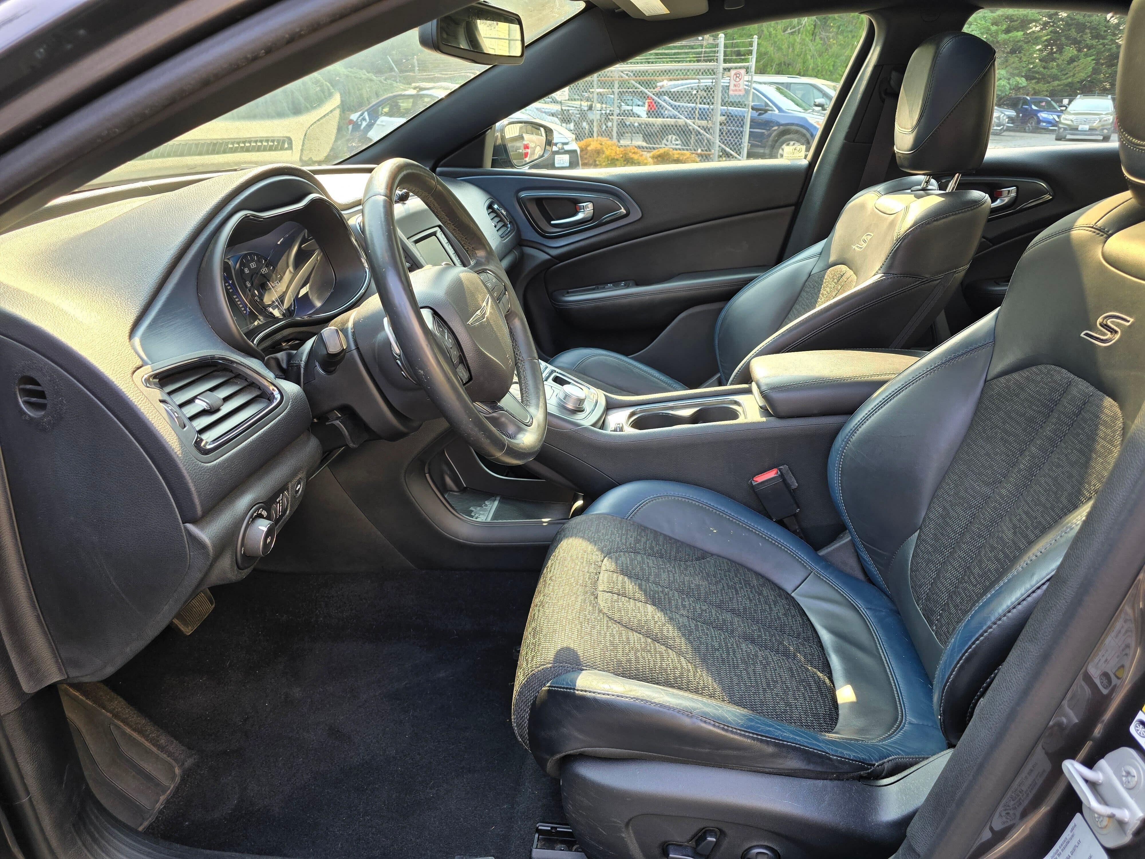 Used 2015 Crystal Metallic Chrysler S image 8