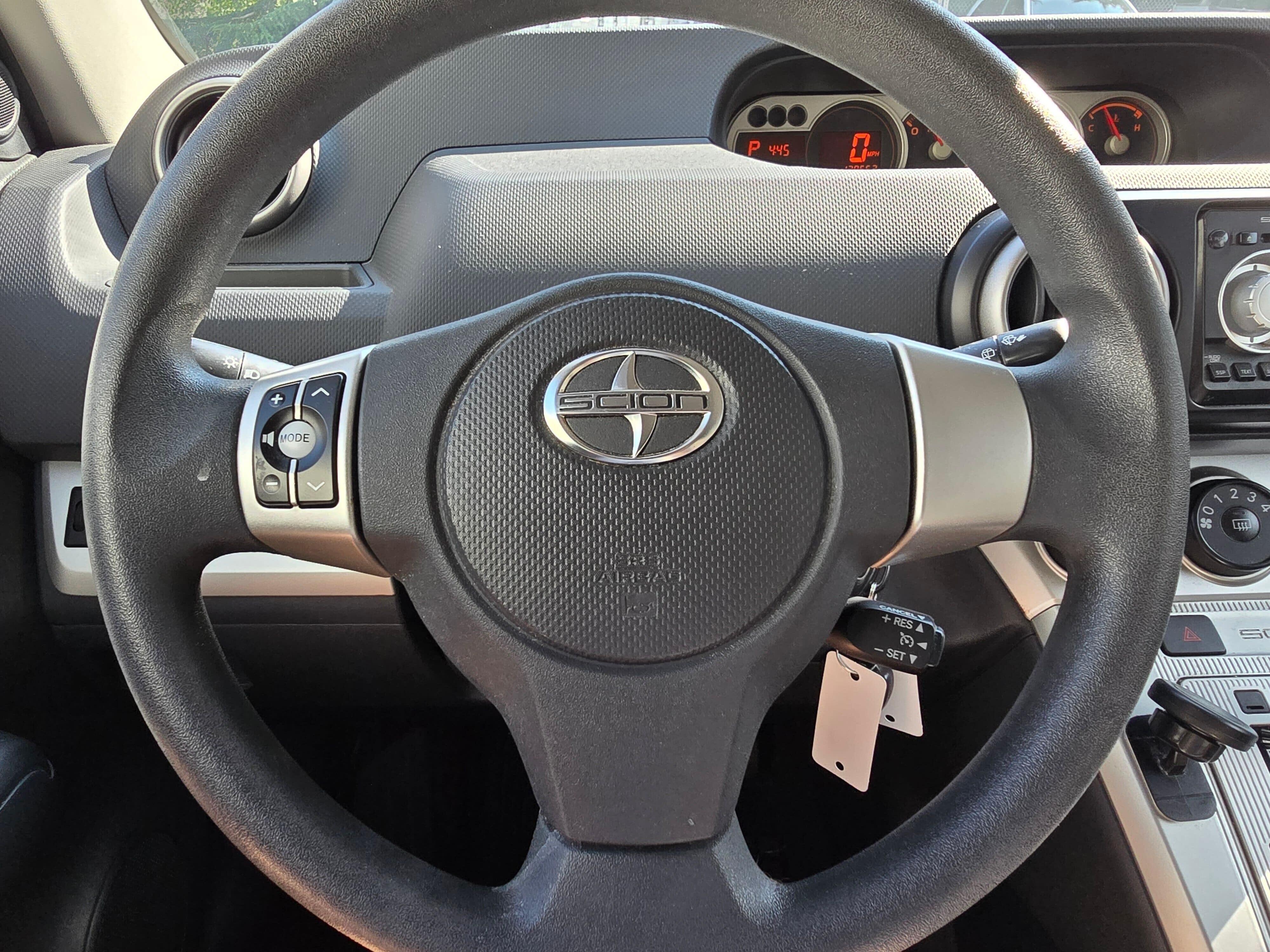 Used 2010 Super White Scion Base image 14
