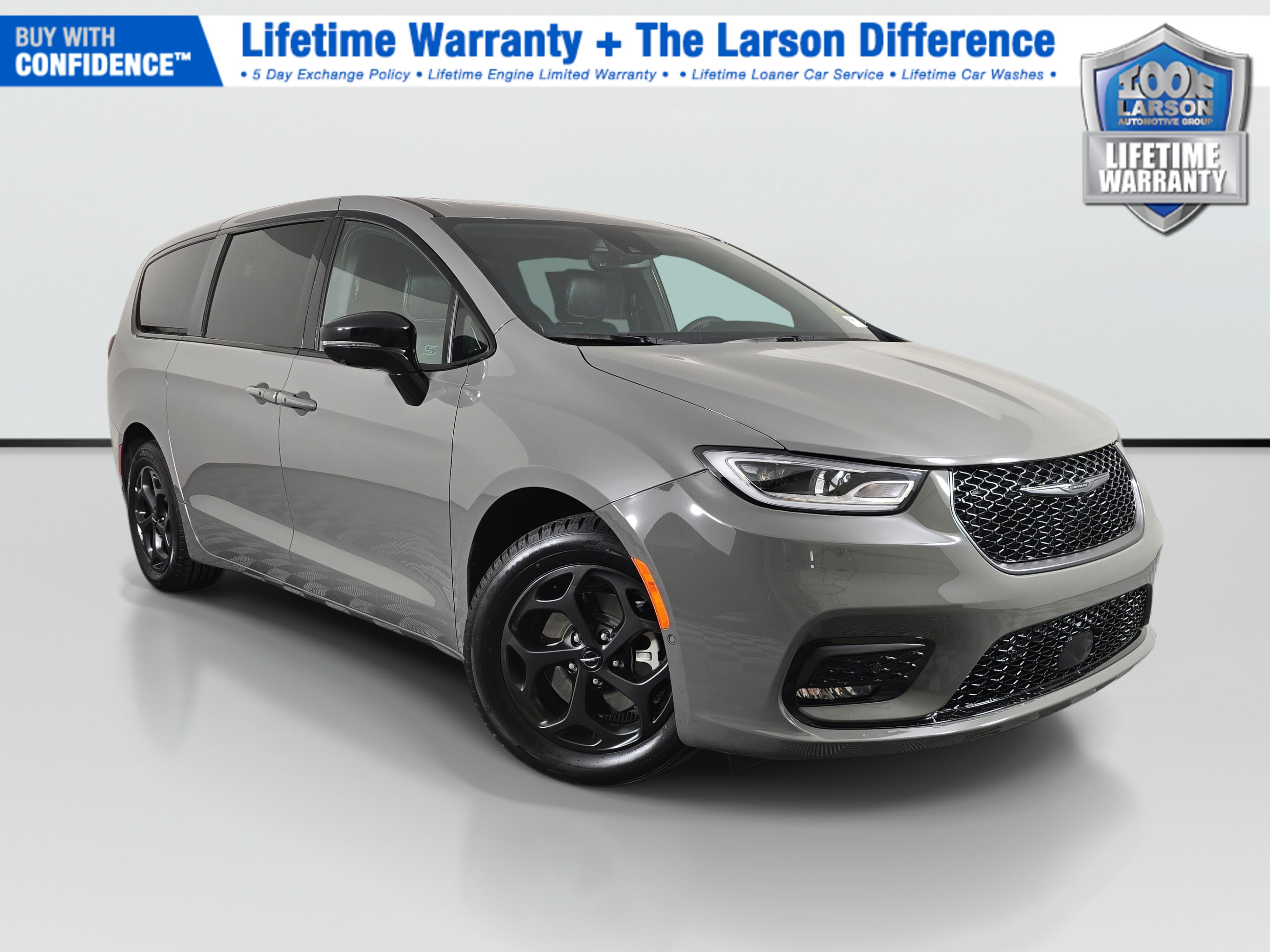 Gray (Ceramic Grey Clear Coat) 2023 Chrysler Pacifica Hybrid Minivan Front-Wheel Drive Continuously Variable Transmission