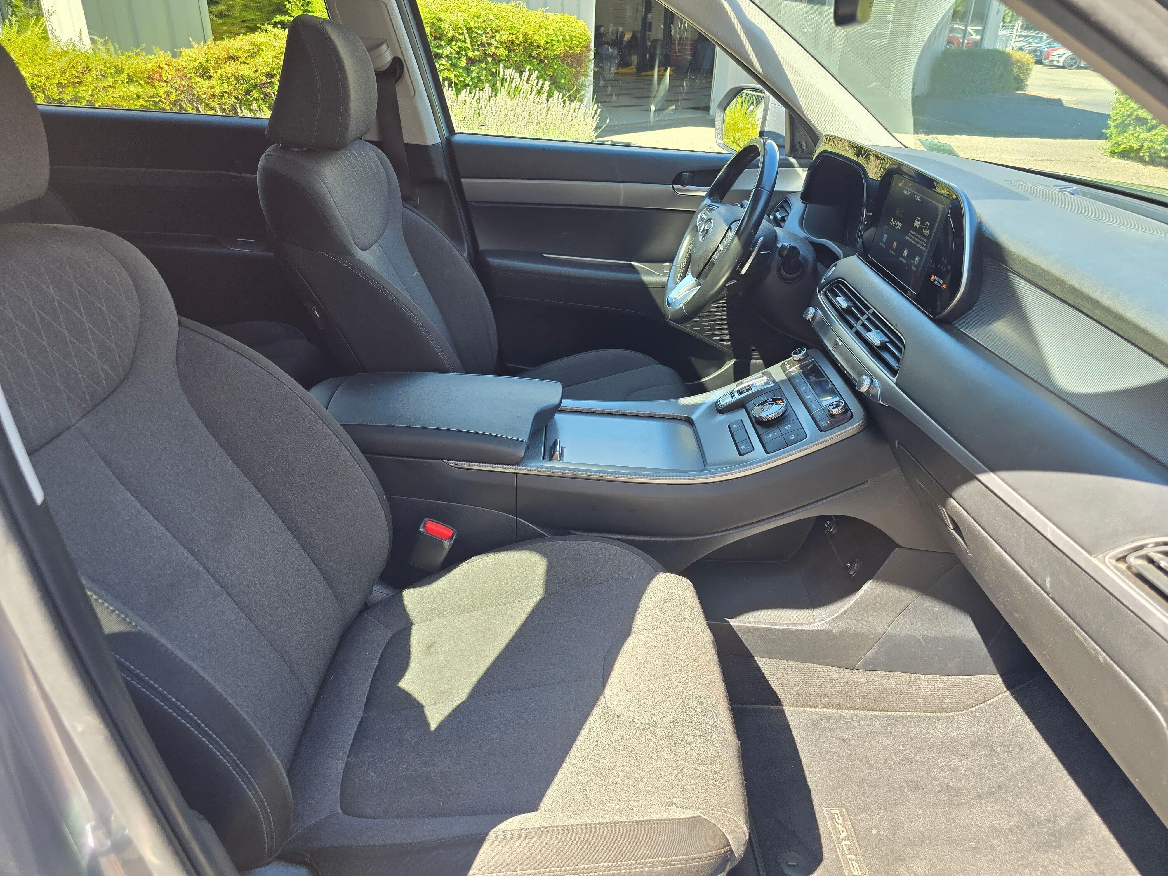 Used 2020 Silver Hyundai SEL image 11