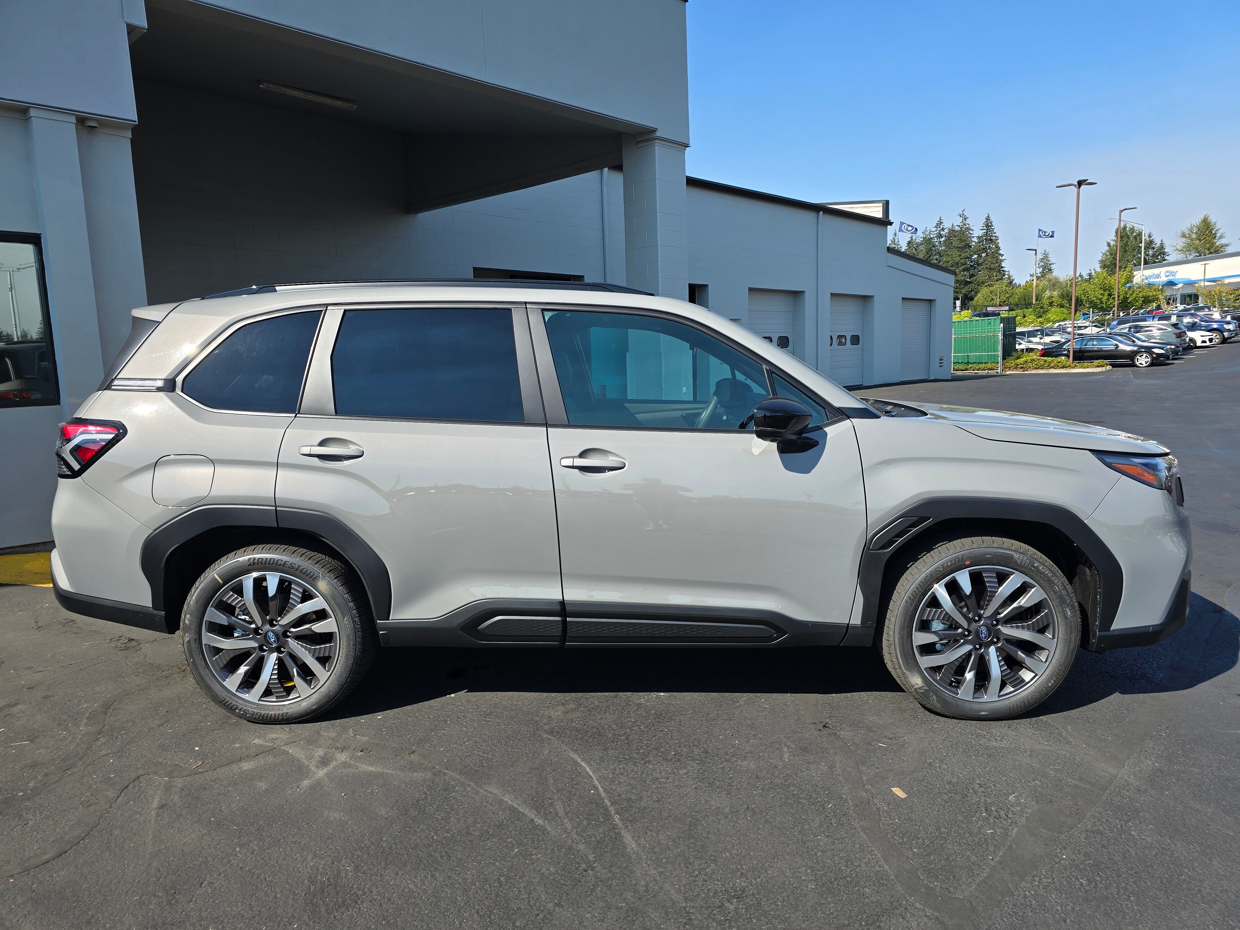 New 2026 RIVER ROCK PEARL Subaru Touring image 3
