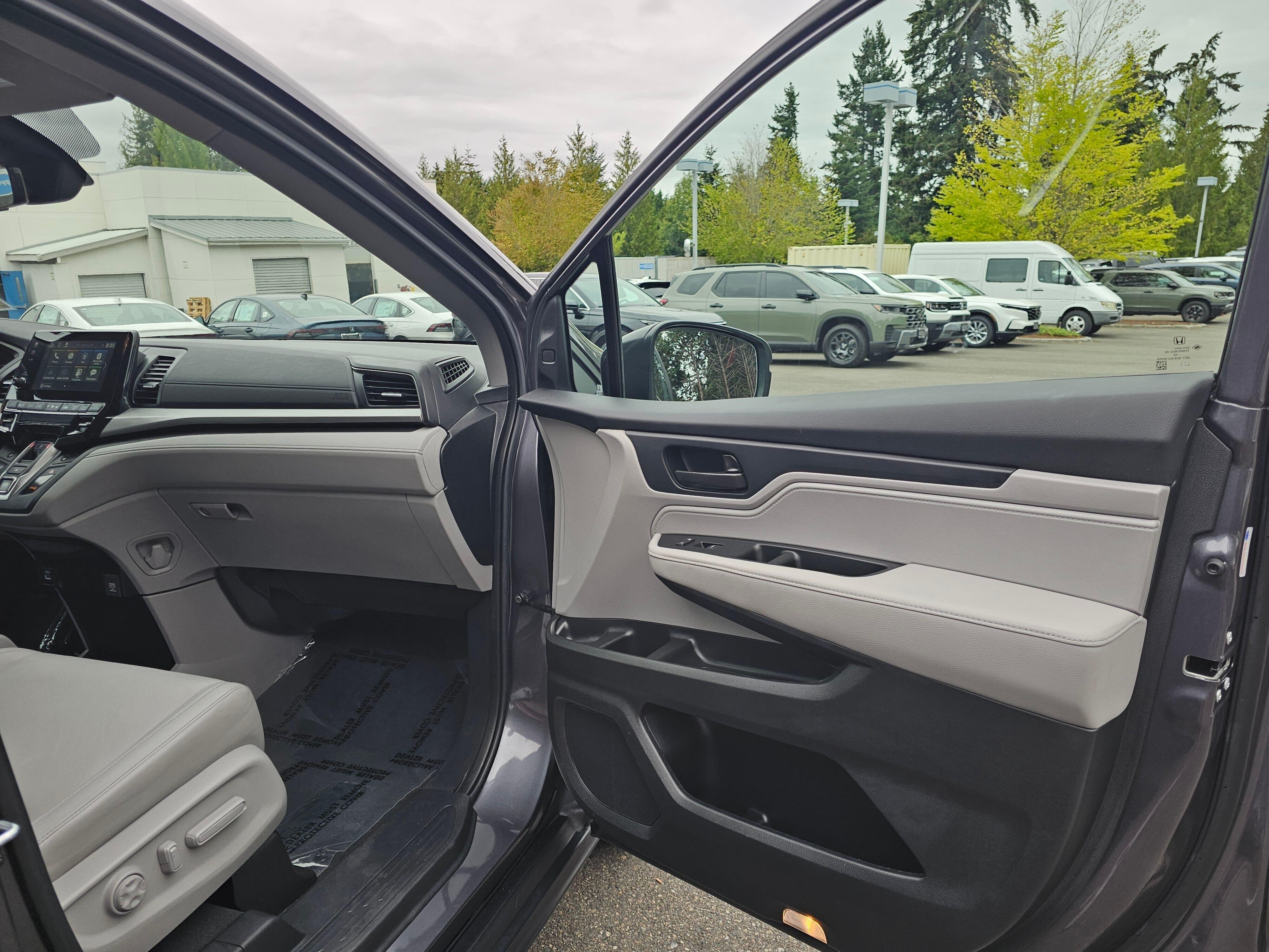 2023 Honda Odyssey EX-L - Photo 12