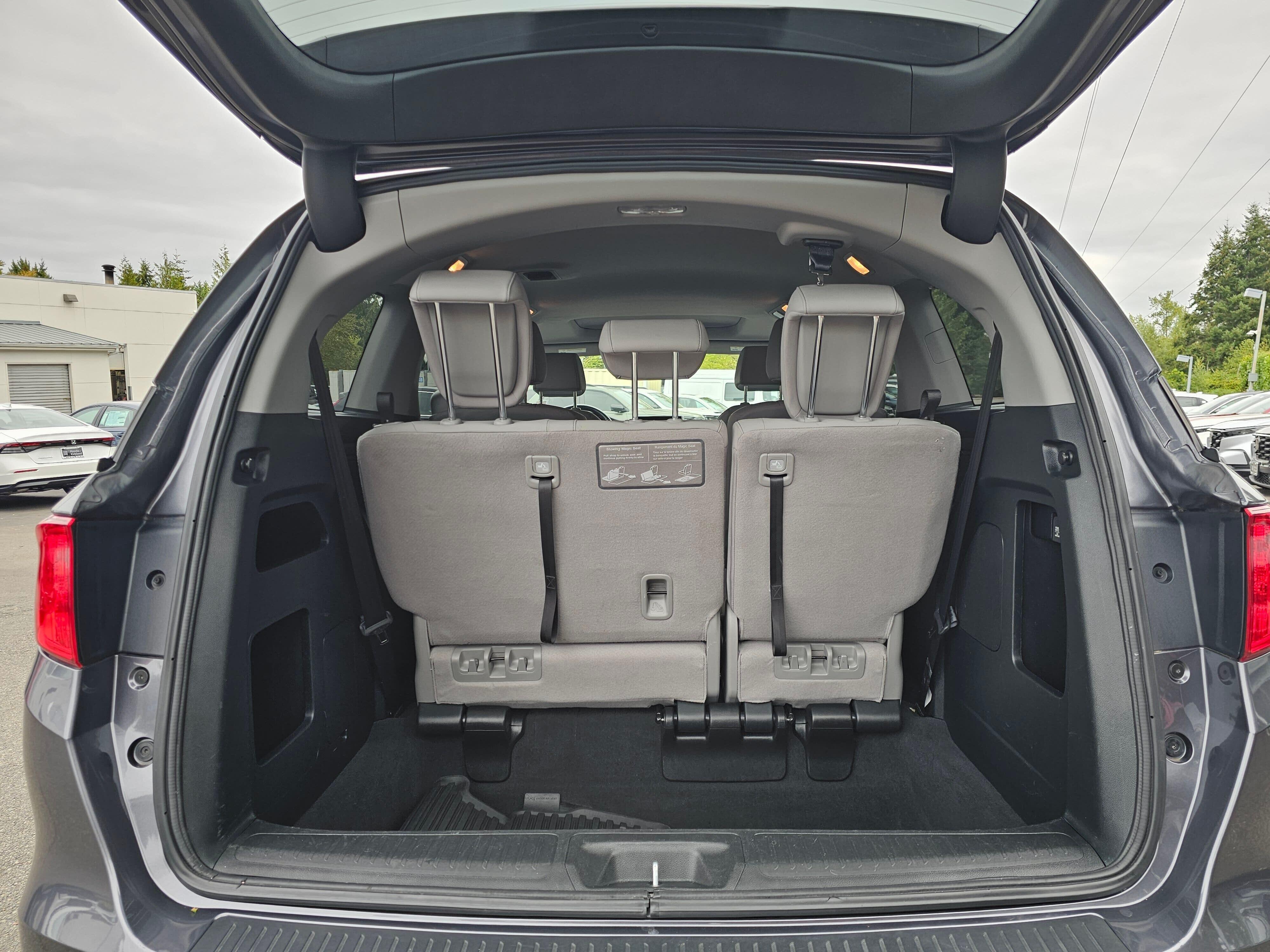2023 Honda Odyssey EX-L - Photo 18