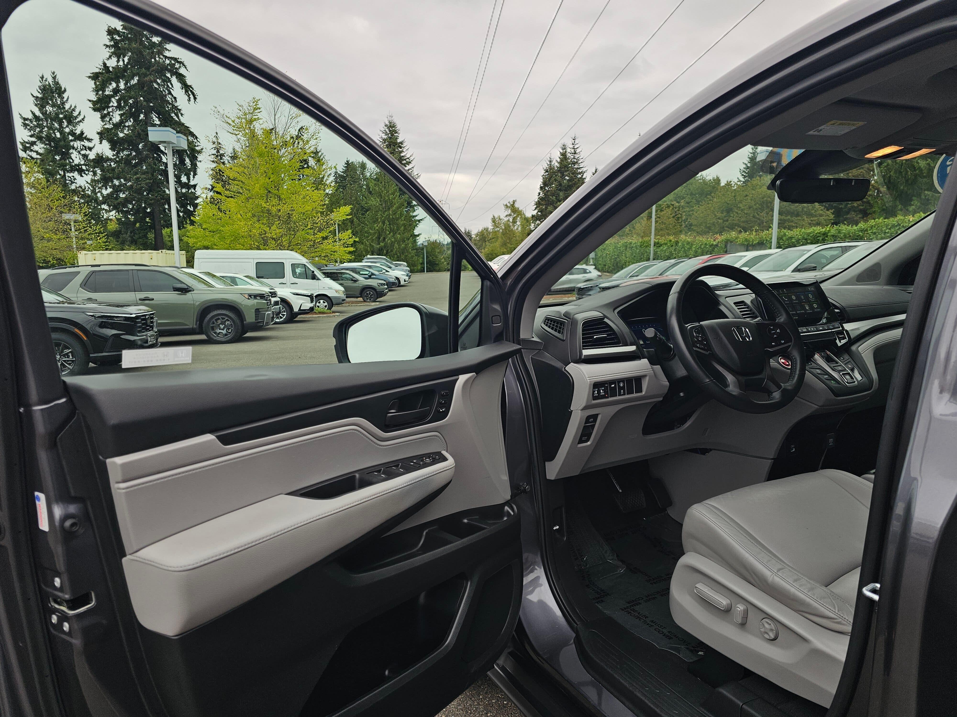 2023 Honda Odyssey EX-L - Photo 23