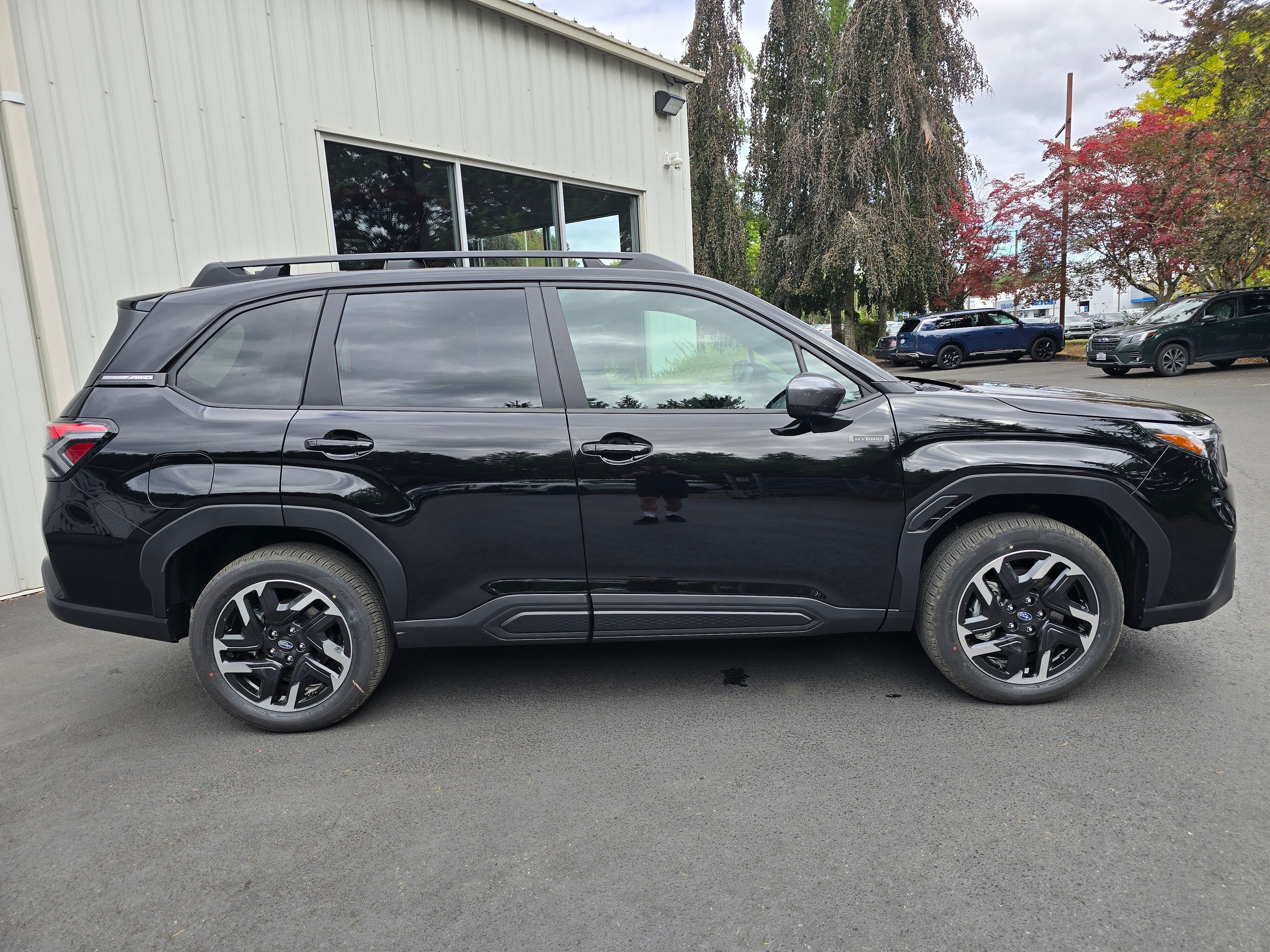 New 2026 CRYSTAL BLACK SILICA Subaru Premium Hybrid image 3