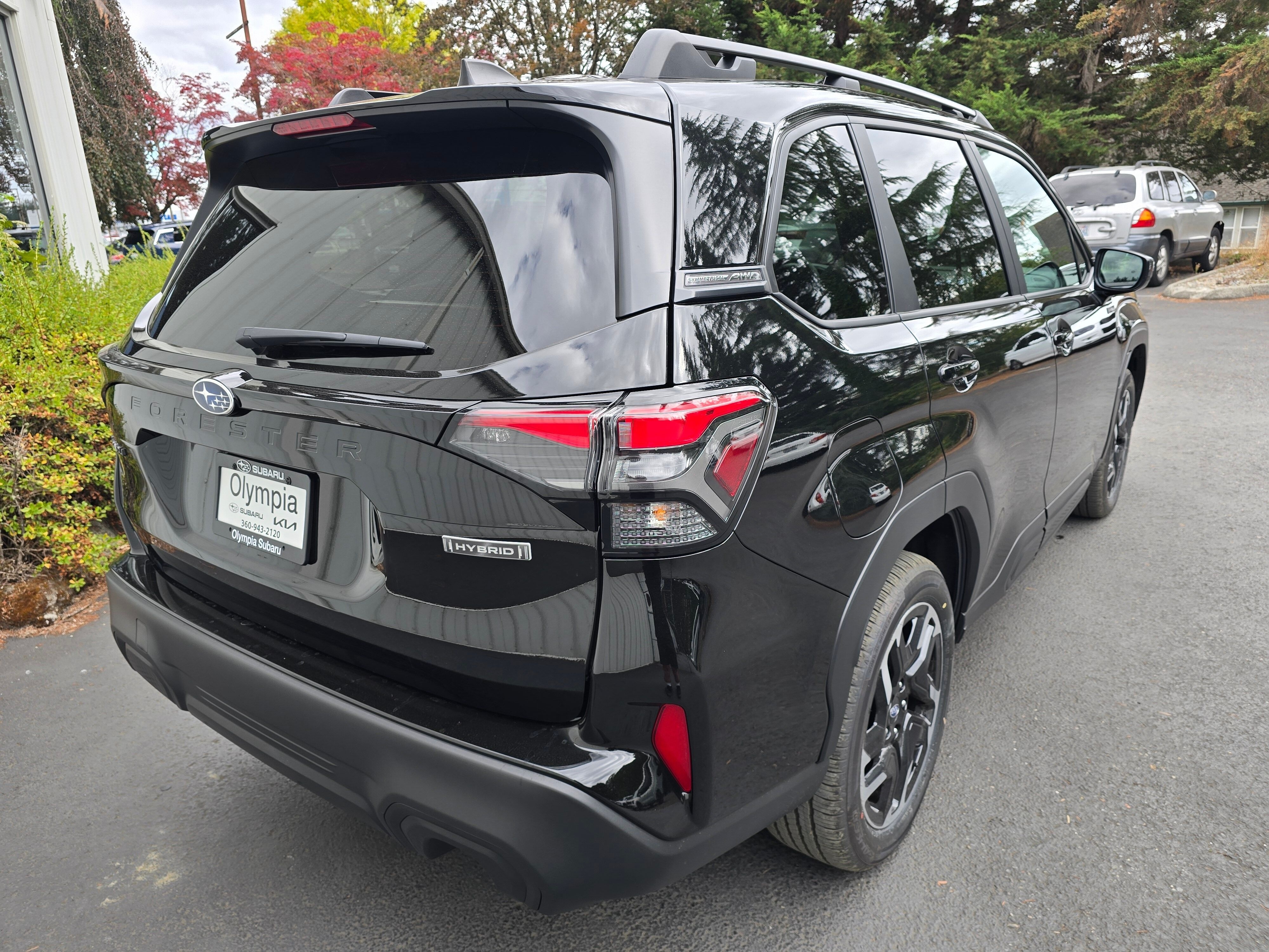 New 2026 CRYSTAL BLACK SILICA Subaru Premium Hybrid image 4