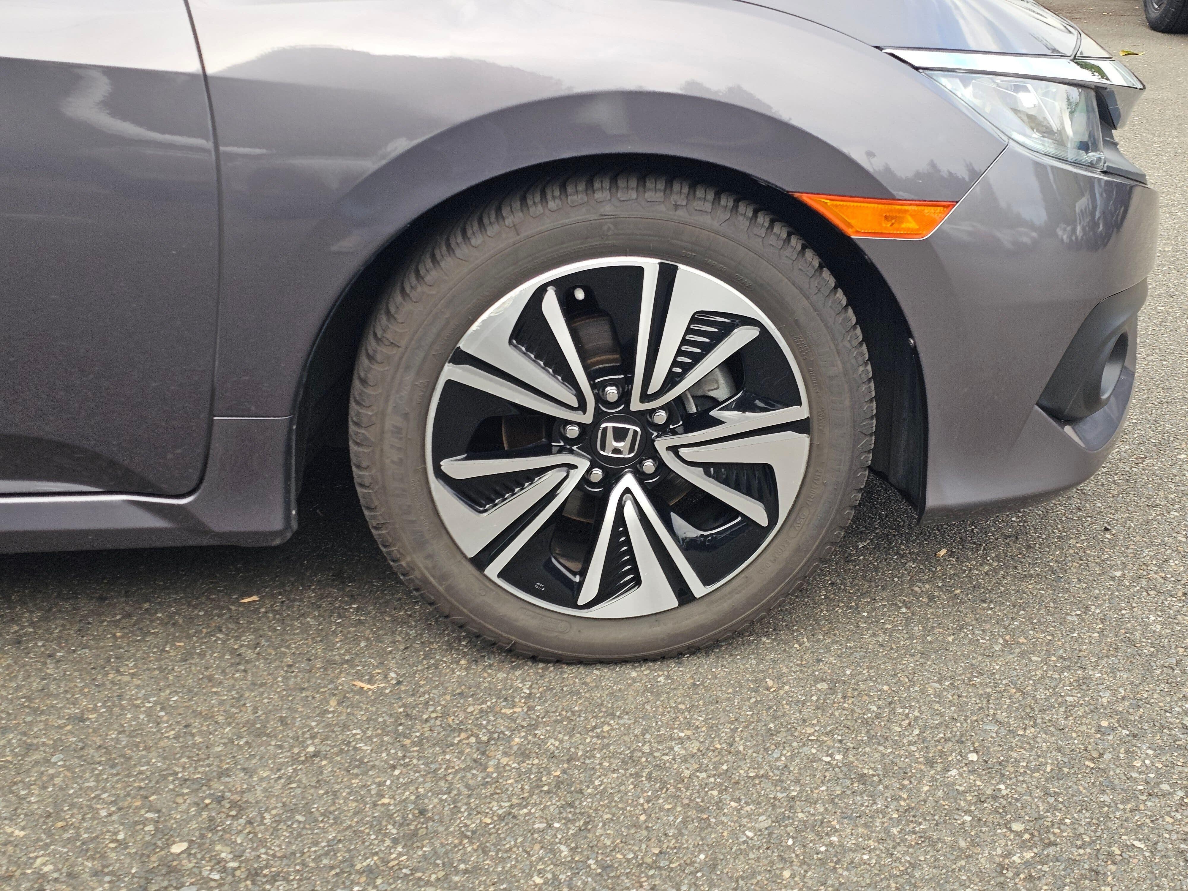 Certified Used 2016 Modern Steel Metallic Honda EX-L image 9