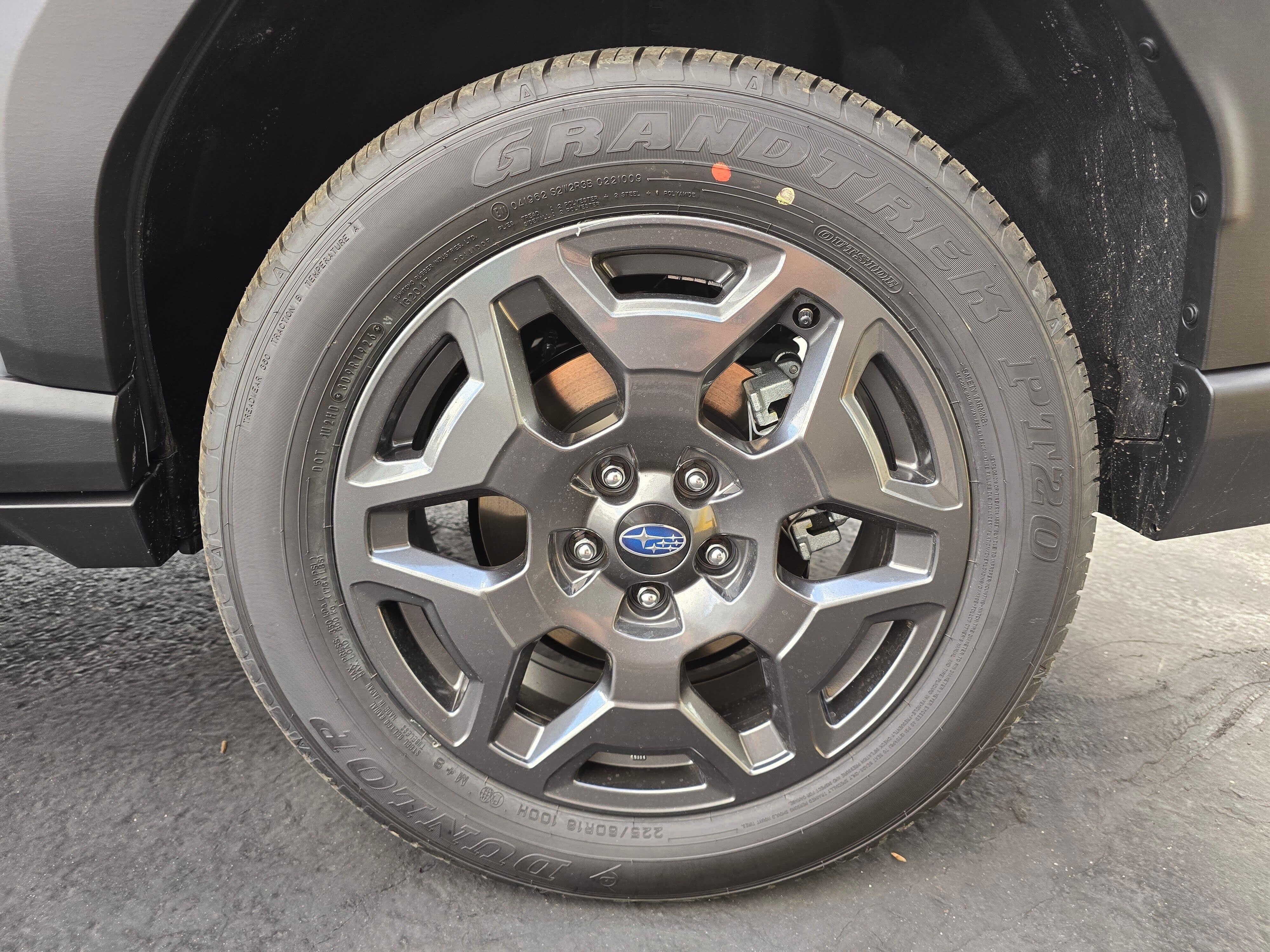 New 2026 ICE SILVER METALLIC Subaru Premium image 6