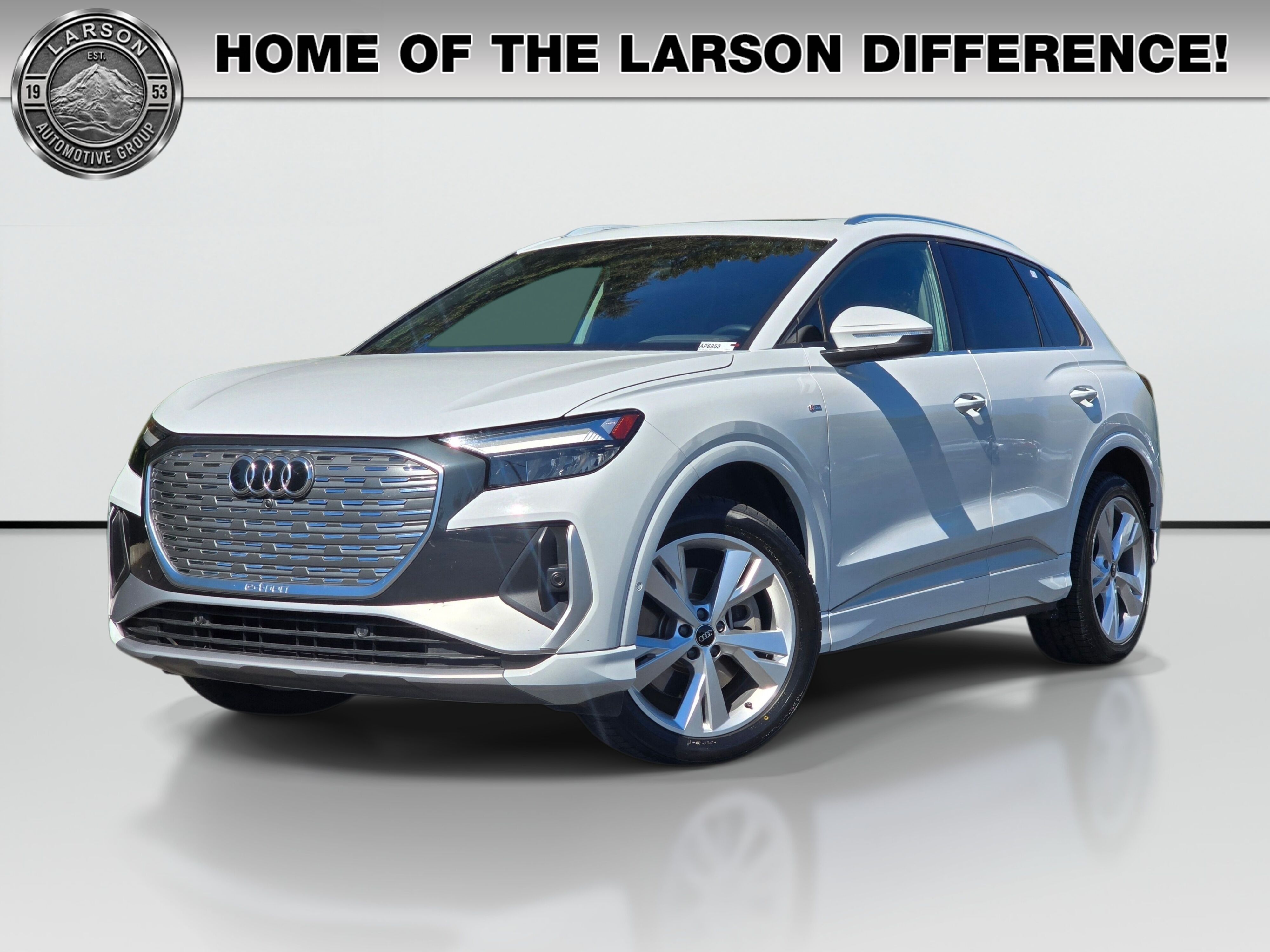 2023 Audi Q4 e-tron quattro Premium Plus 50