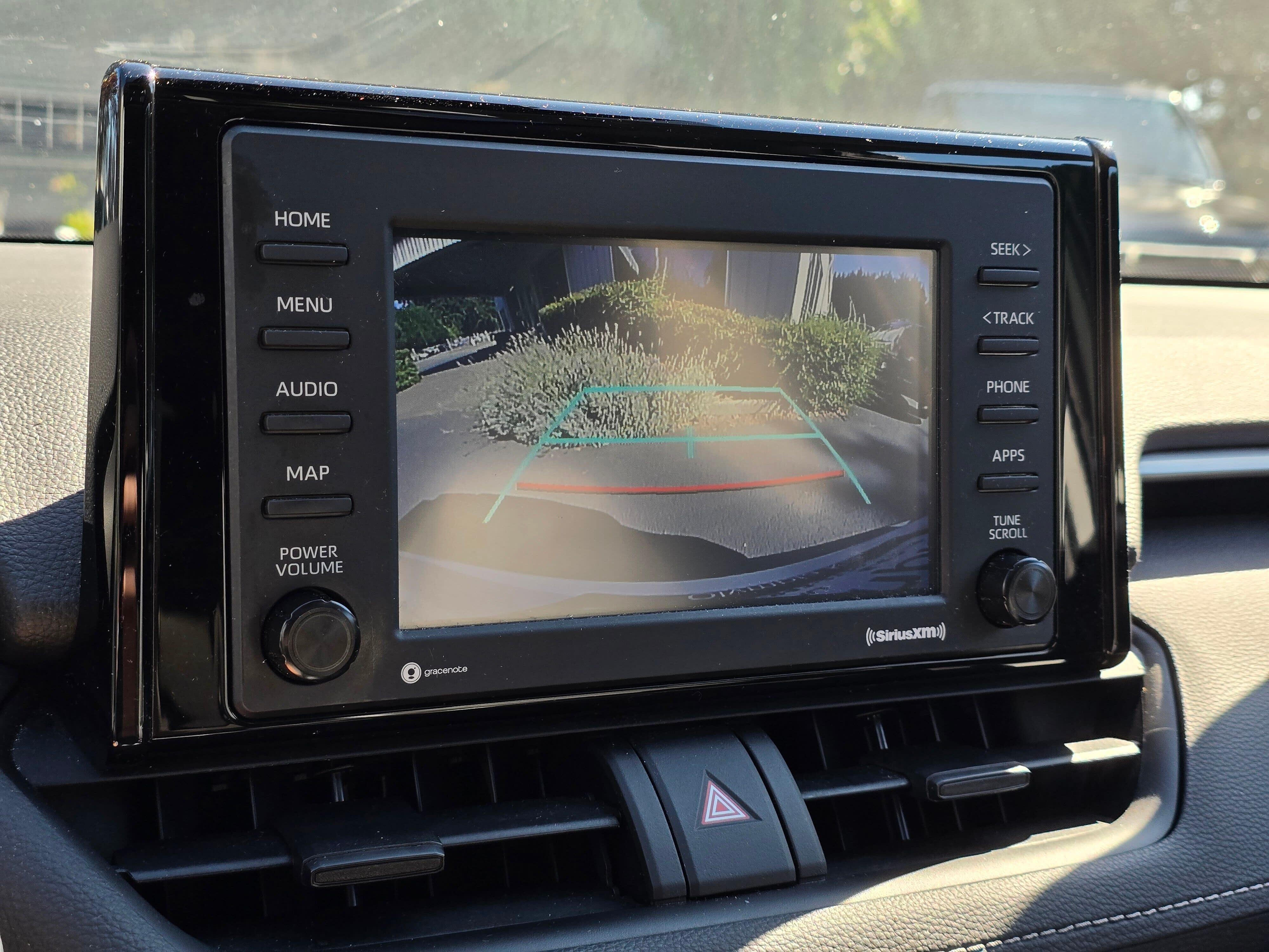 Used 2022 White Toyota XLE image 20