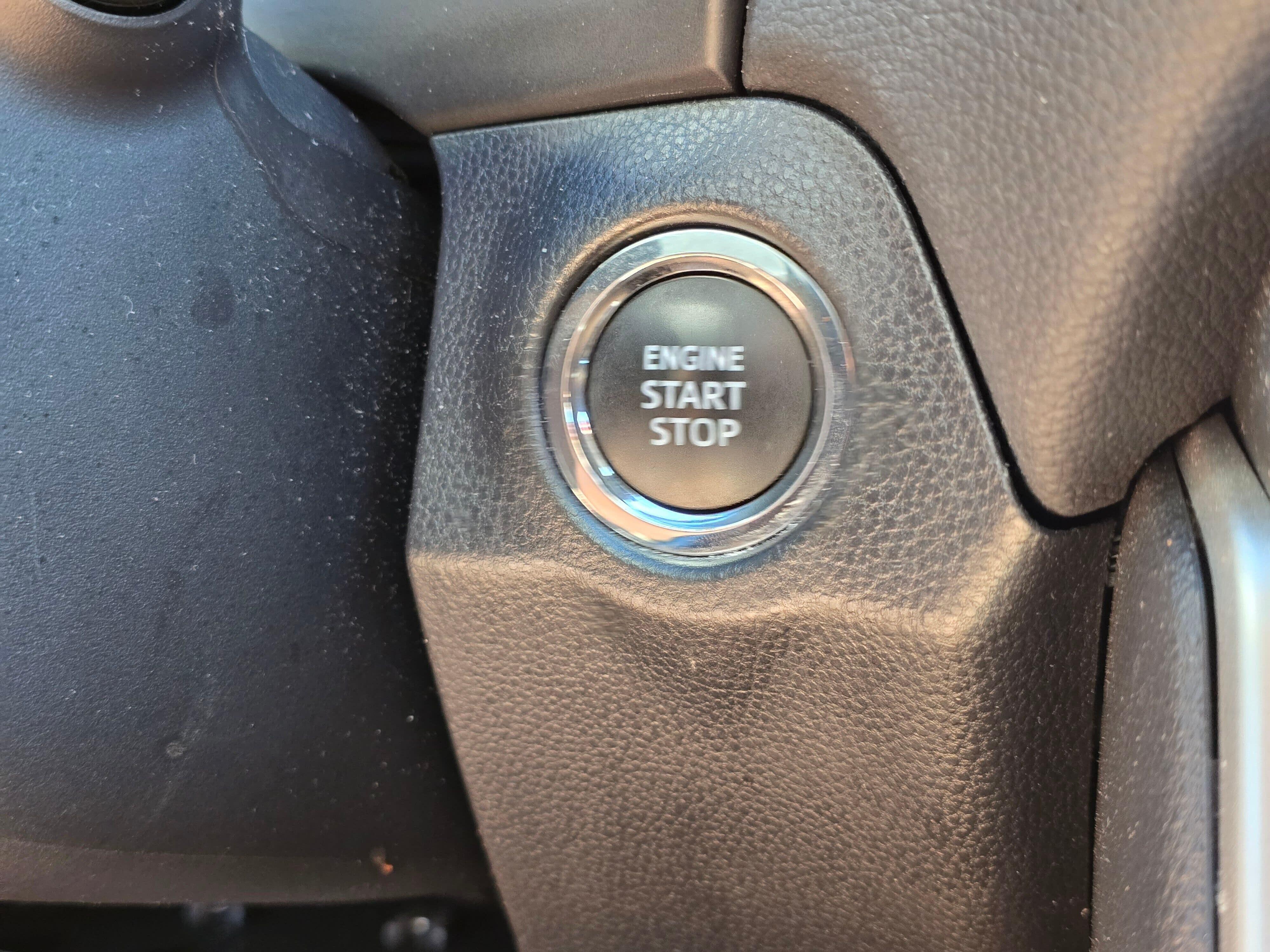 Used 2022 White Toyota XLE image 22