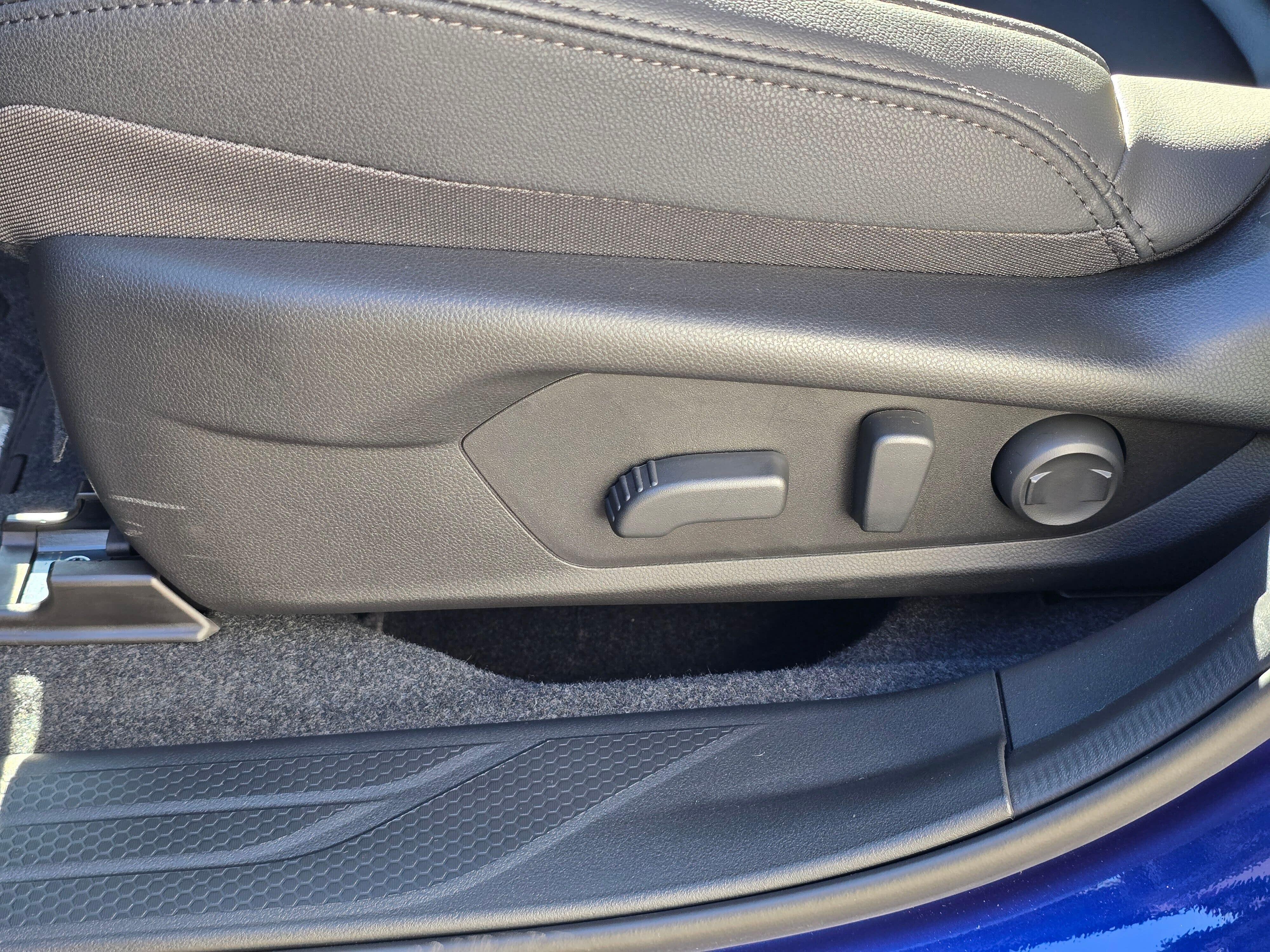 New 2026 SAPPHIRE BLUE PEARL Subaru Premium image 13