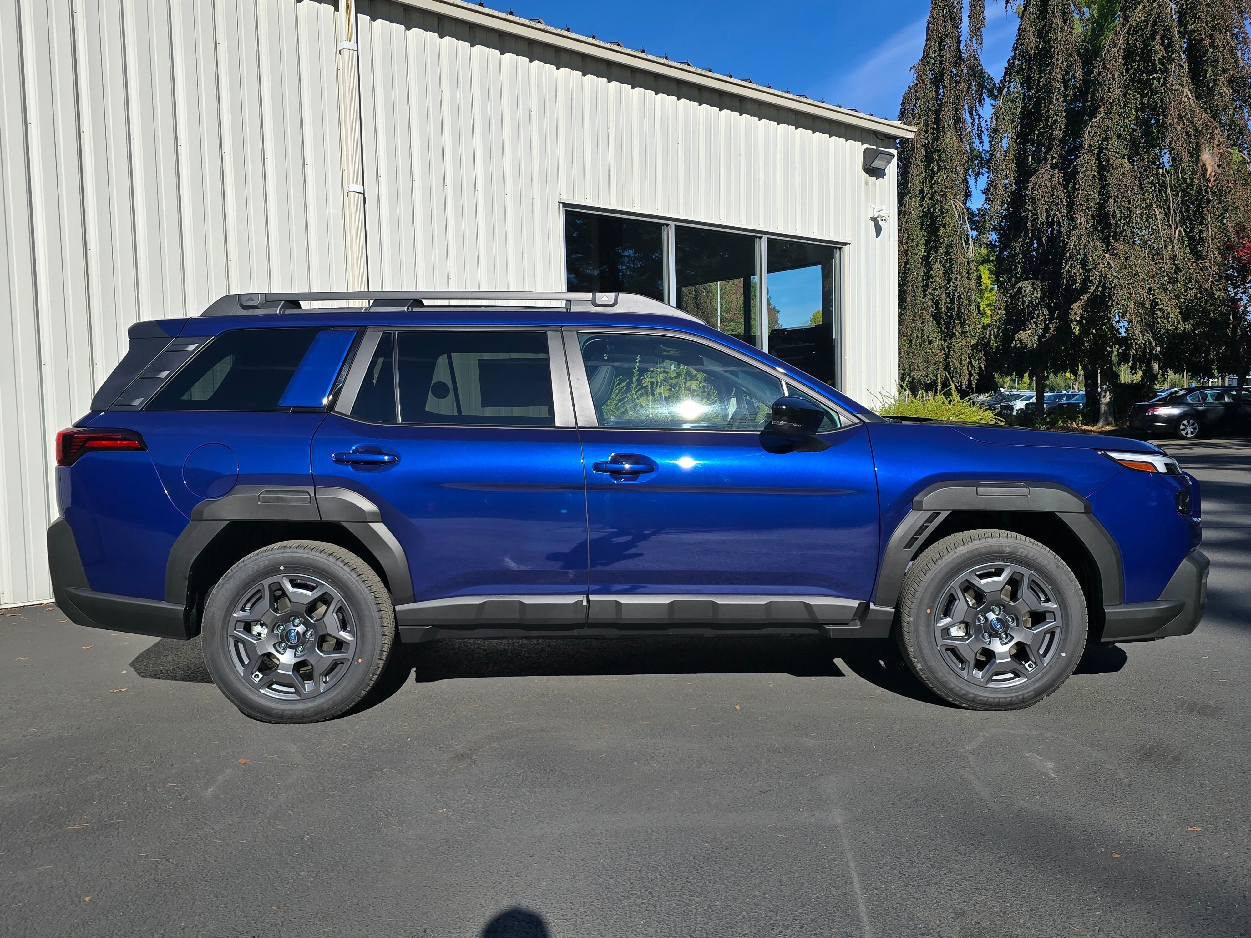 New 2026 SAPPHIRE BLUE PEARL Subaru Premium image 3
