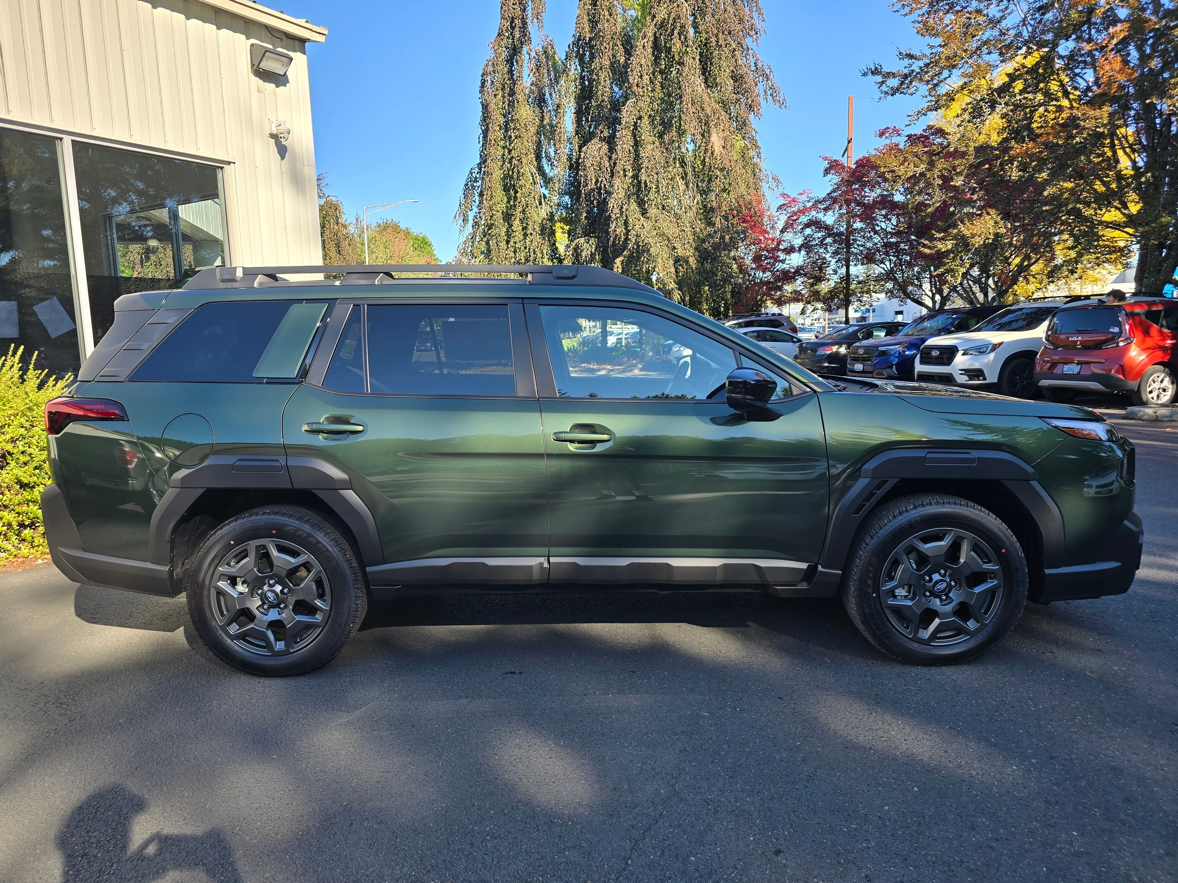 New 2026 DEEP EMERALD GREEN PEARL Subaru Premium image 3