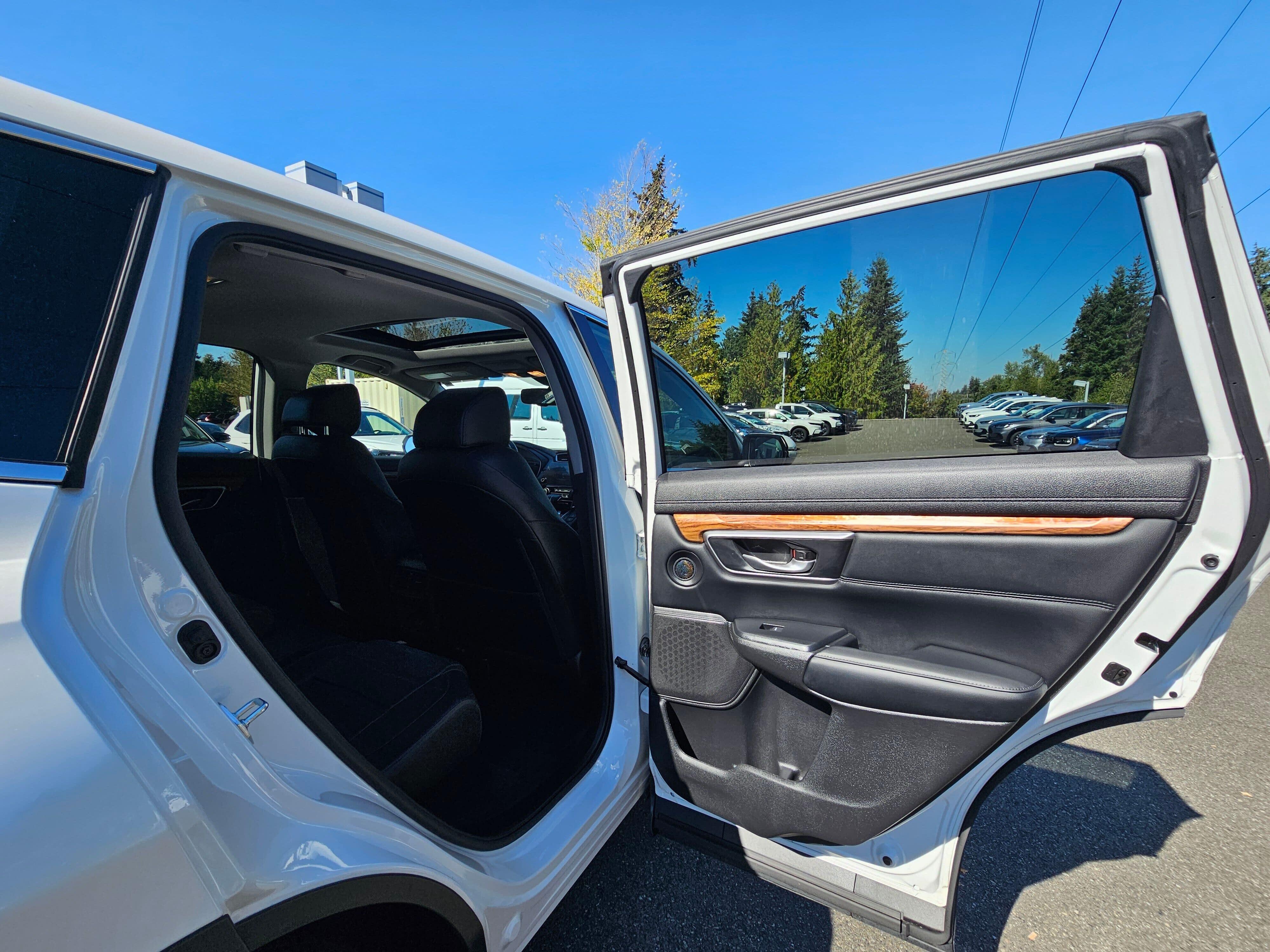 Certified Used 2022 Platinum White Pearl Honda AWD EX-L image 14