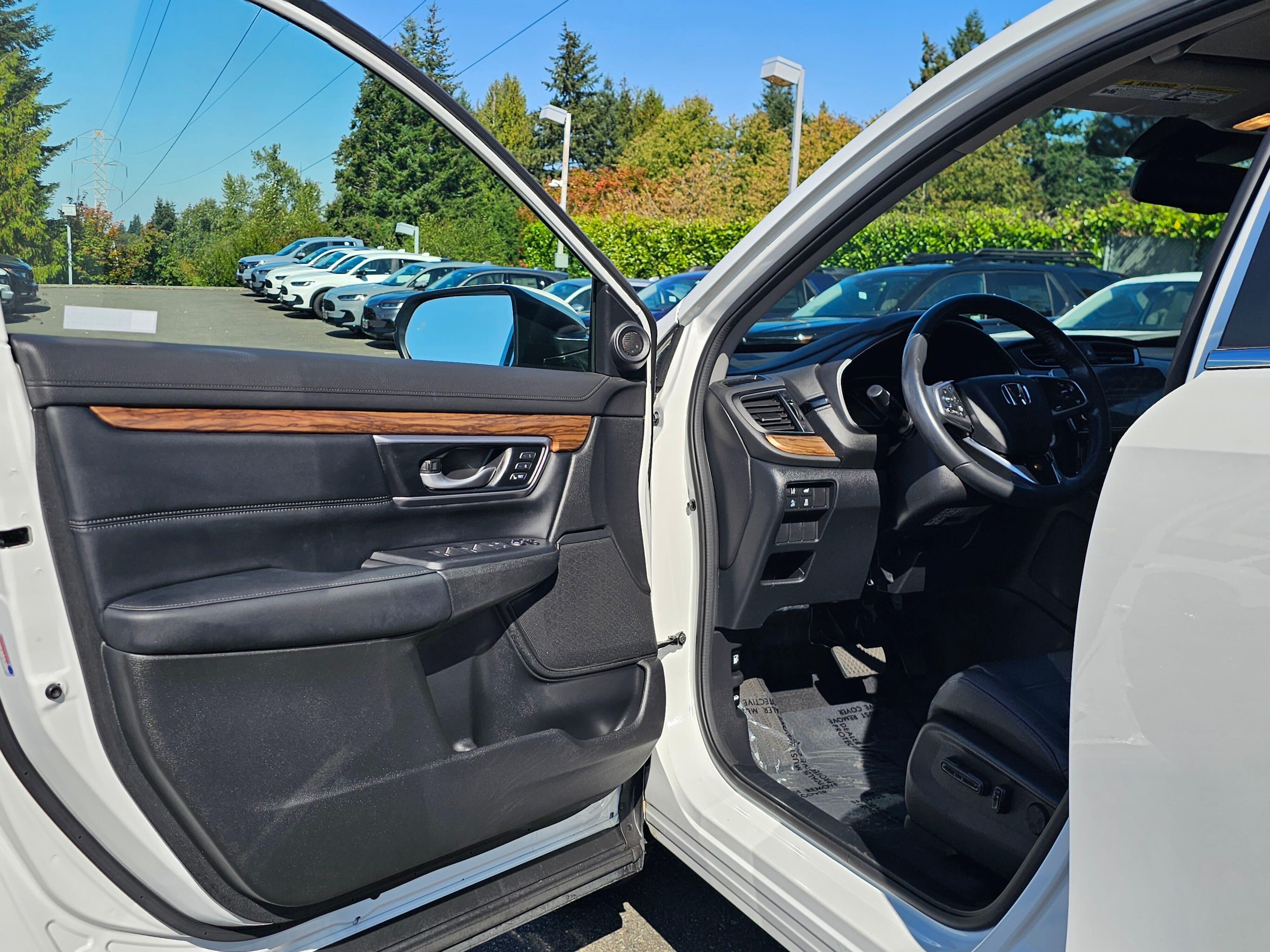 Certified Used 2022 Platinum White Pearl Honda AWD EX-L image 22