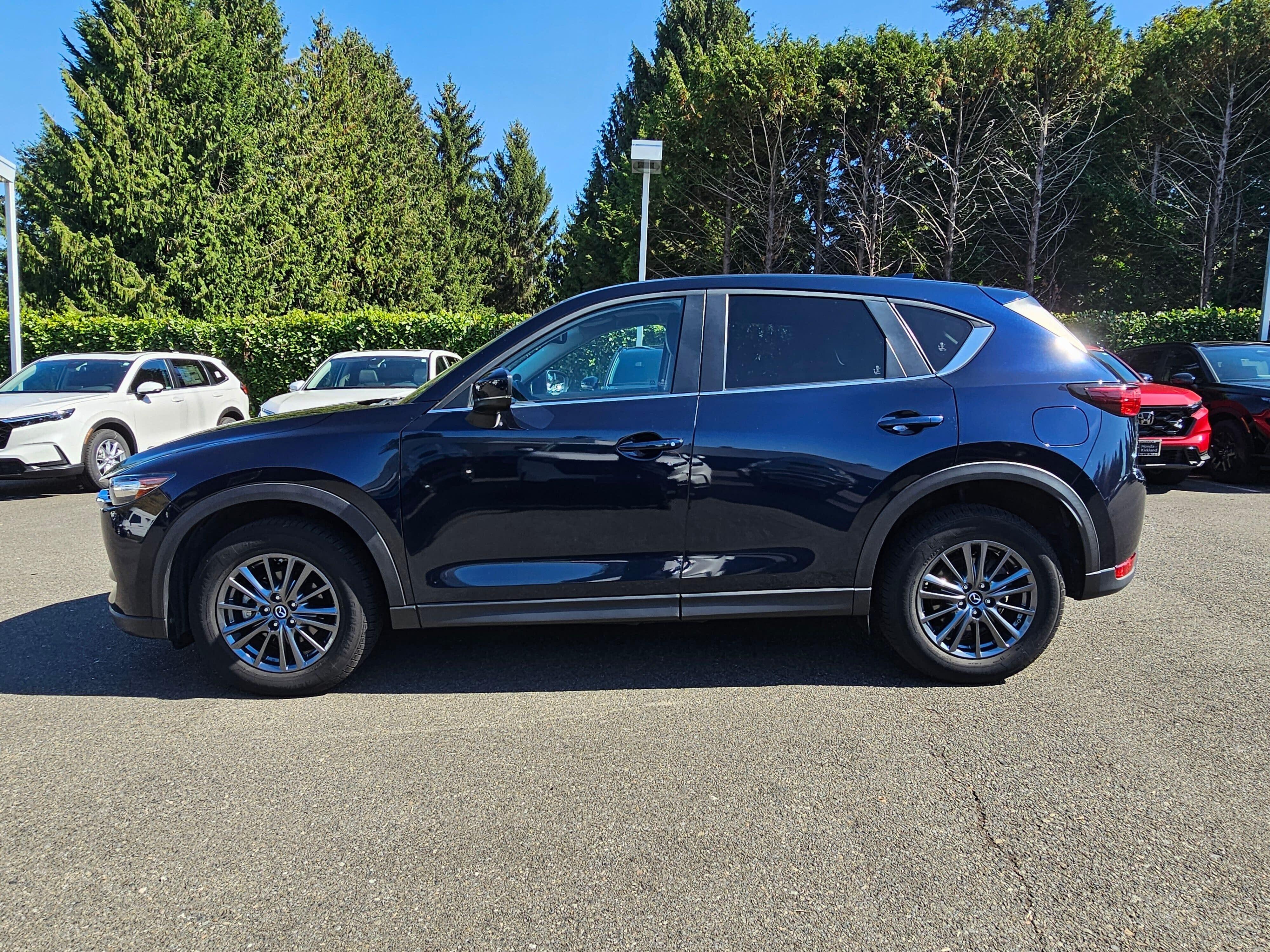 Used 2020 Deep Crystal Blue Mica Mazda Touring image 4