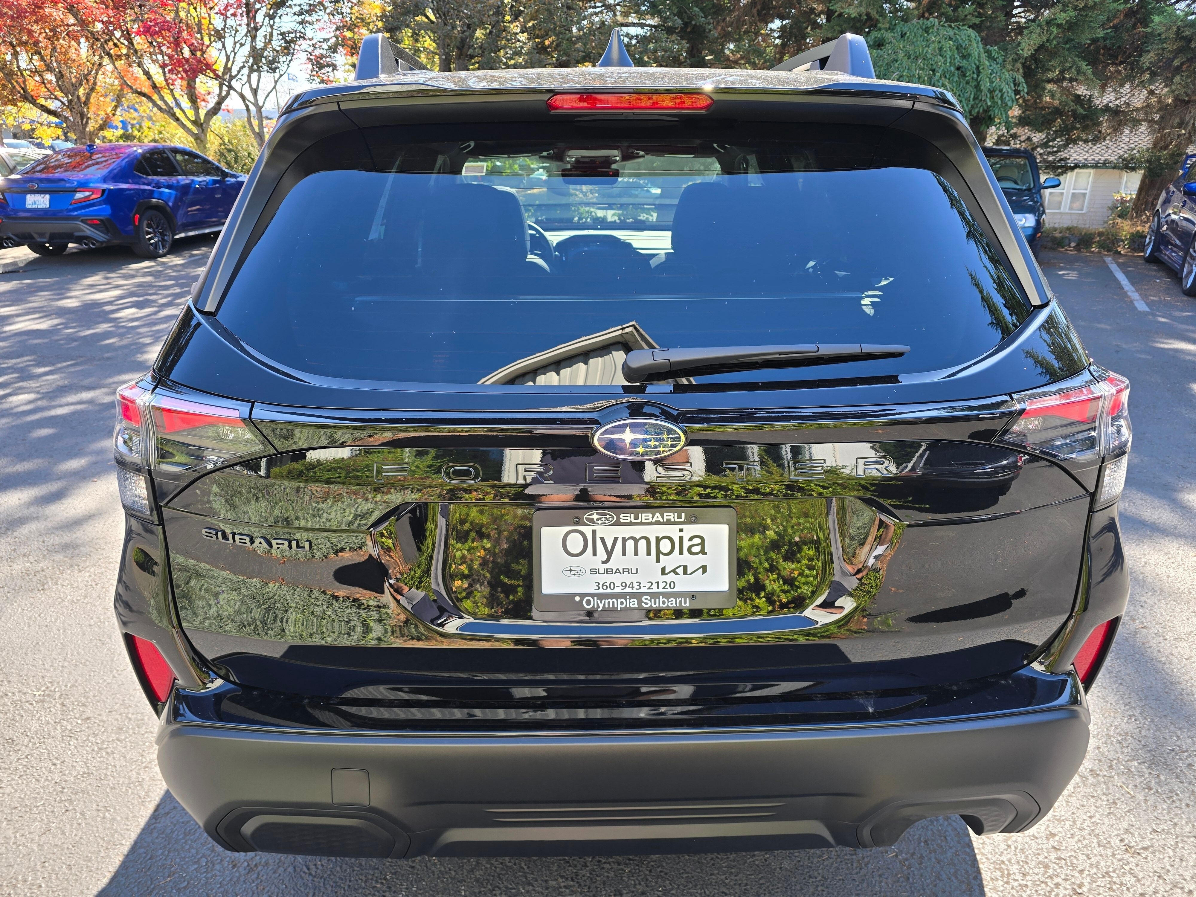 New 2026 CRYSTAL BLACK SILICA Subaru Premium image 5