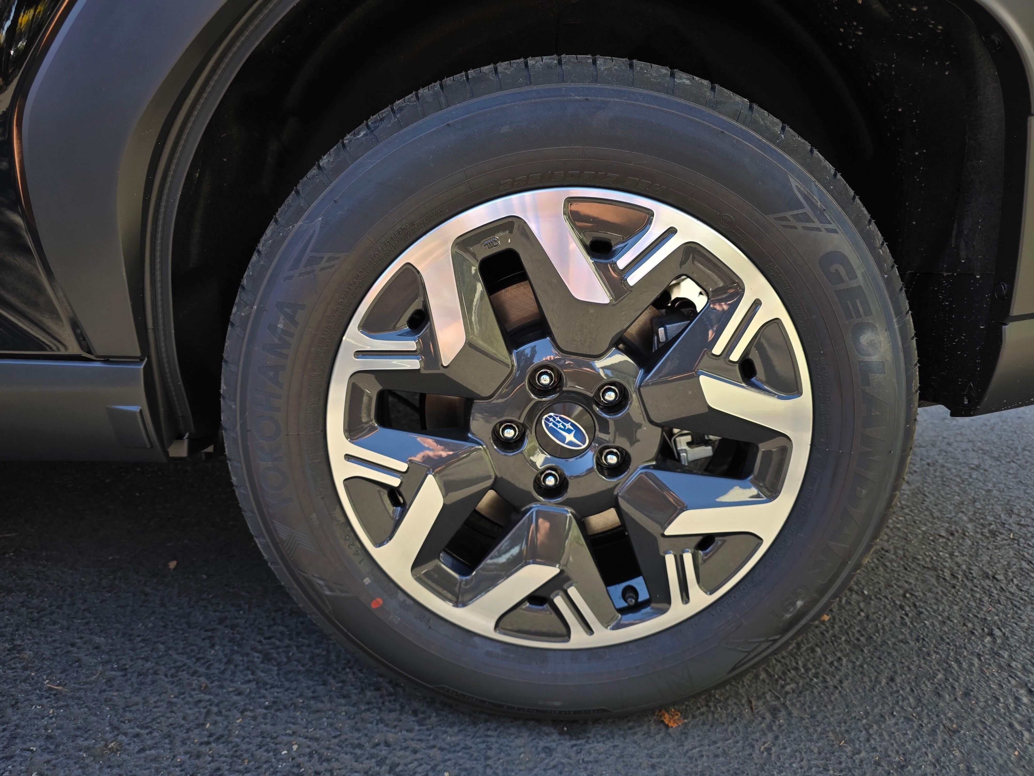 New 2026 CRYSTAL BLACK SILICA Subaru Premium image 6