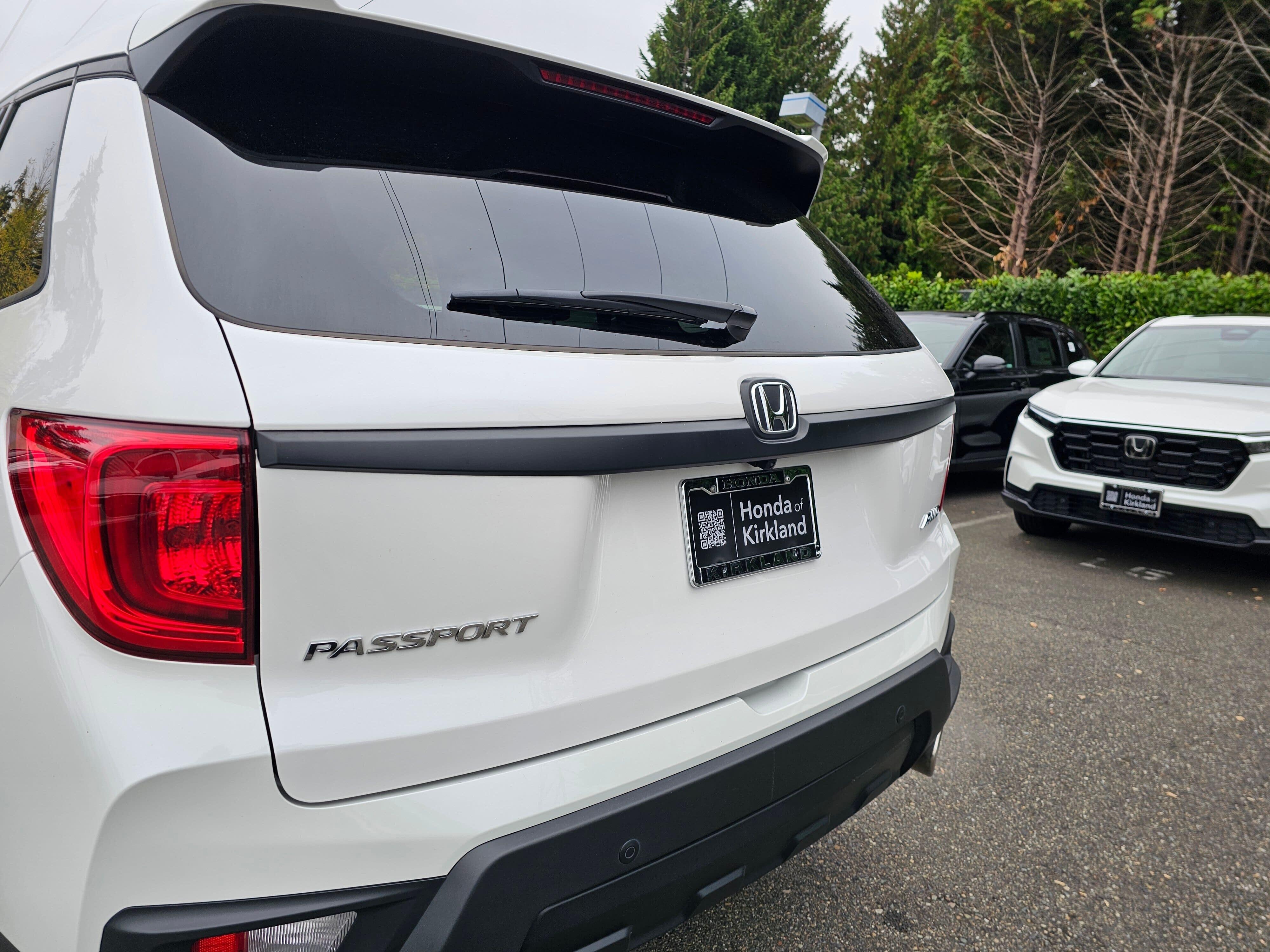 Certified Used 2023 Platinum White Pearl Honda AWD EX-L image 16