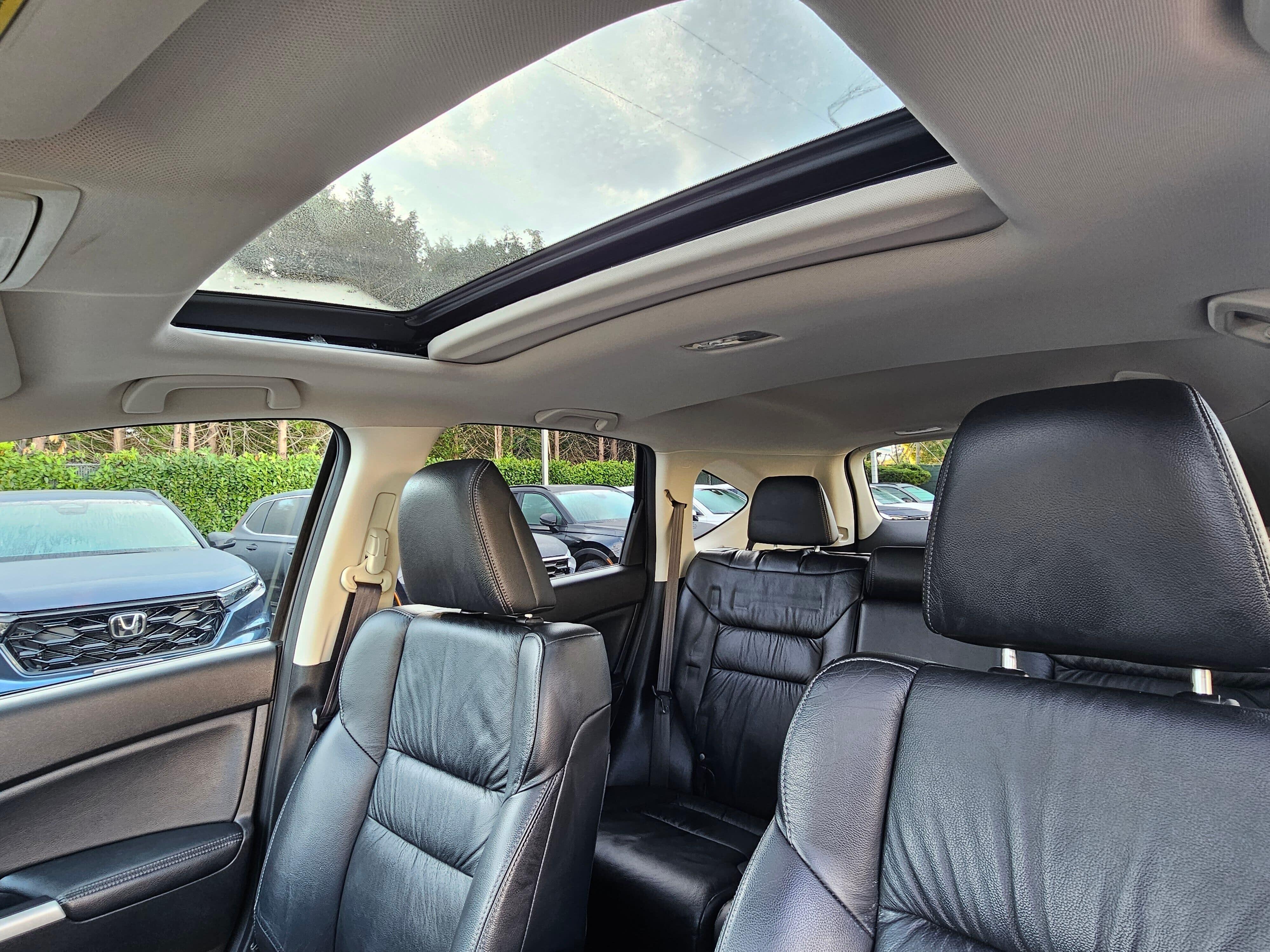Used 2014 Kona Coffee Metallic Honda EX-L image 25